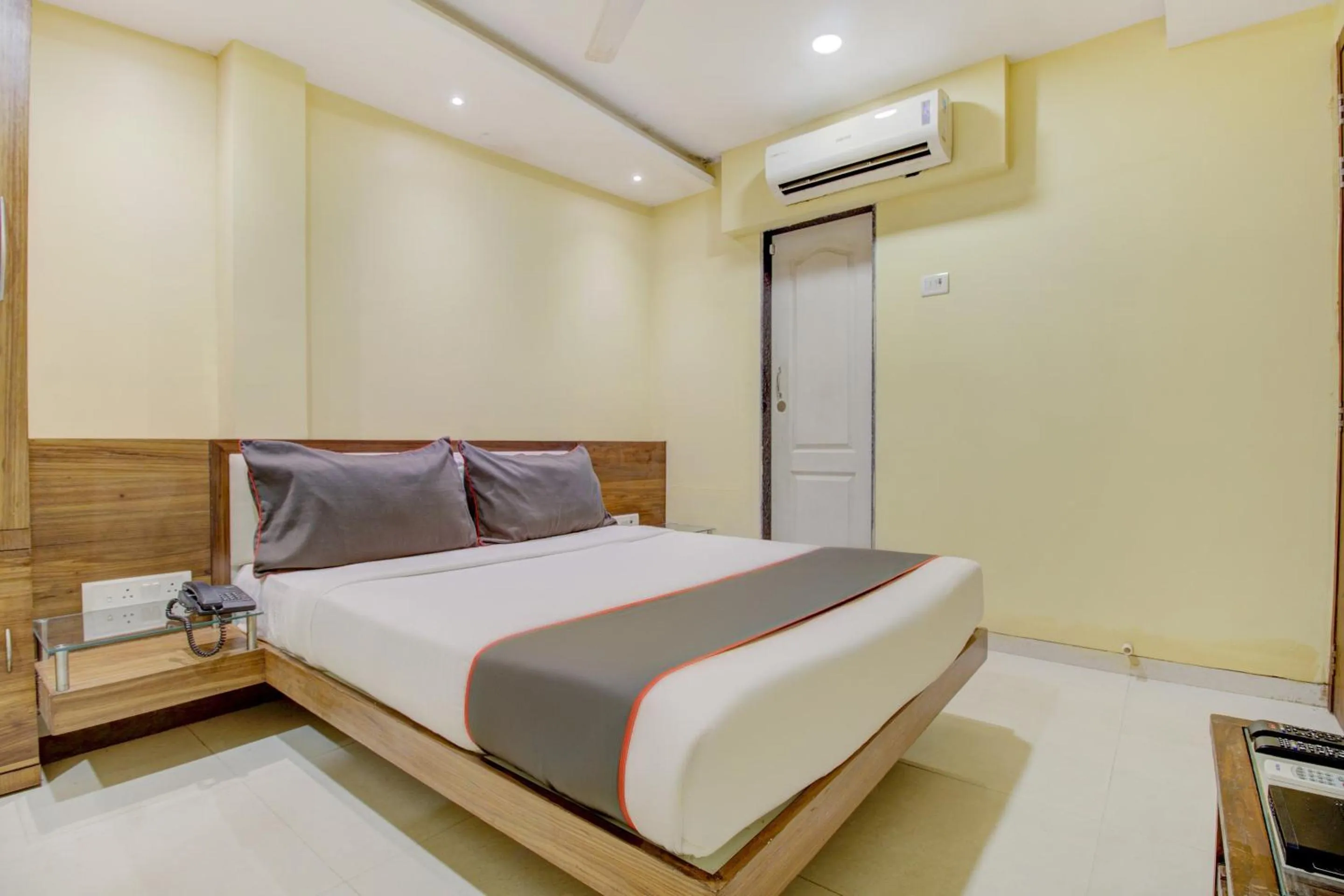 Bedroom, Bed in Hotel O Address Inn