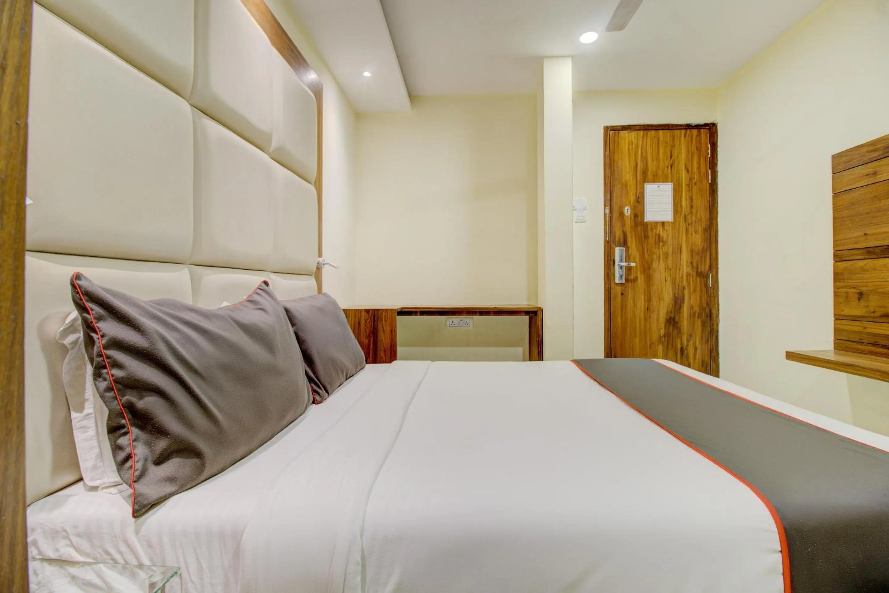 Bedroom, Bed in Hotel O Address Inn