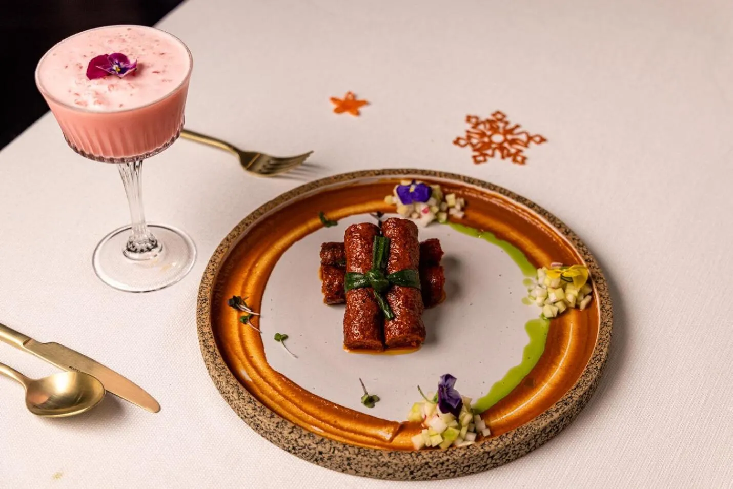 Restaurant/places to eat in Millennium Airport Hotel Dubai