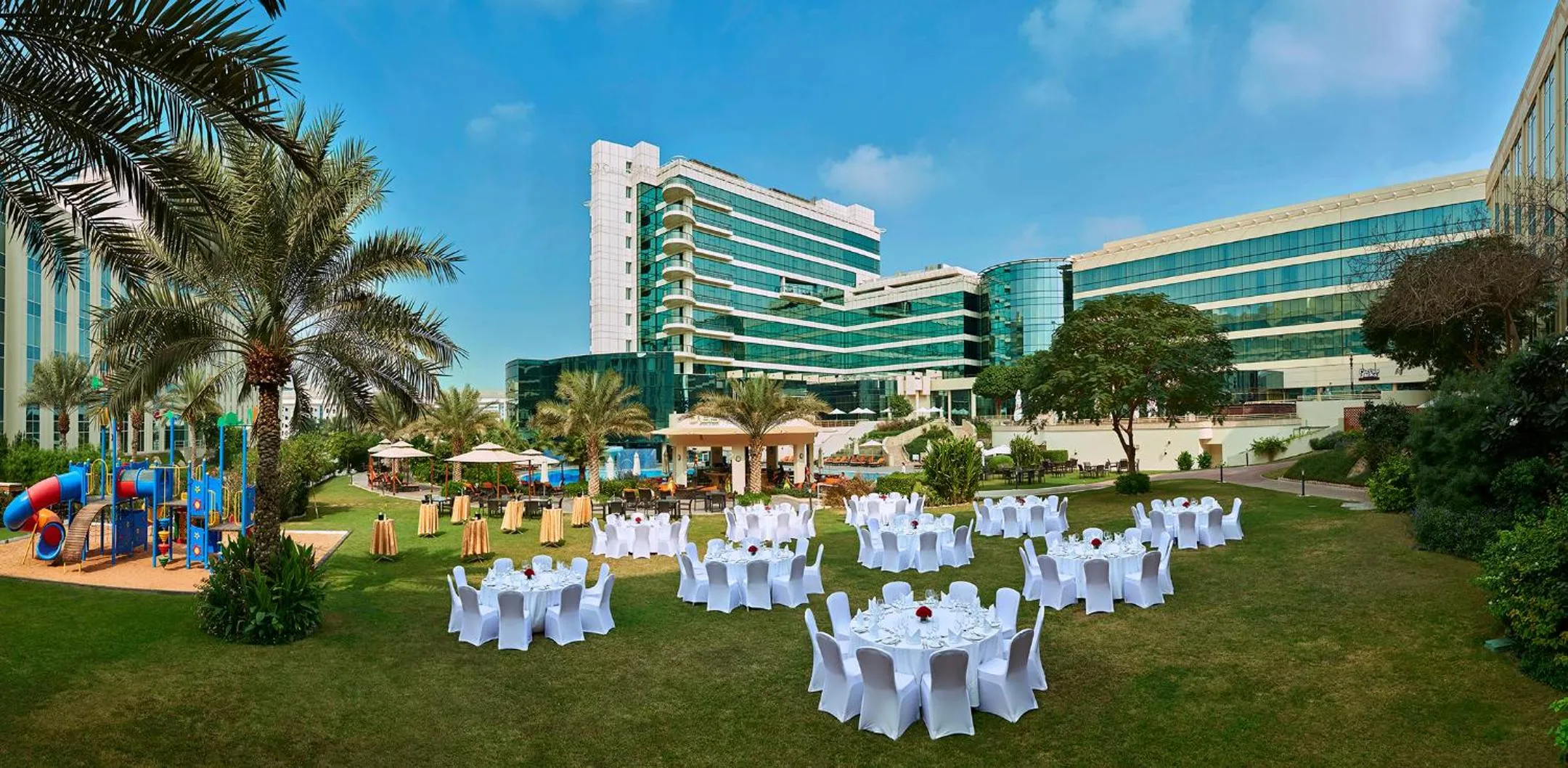 Garden in Millennium Airport Hotel Dubai