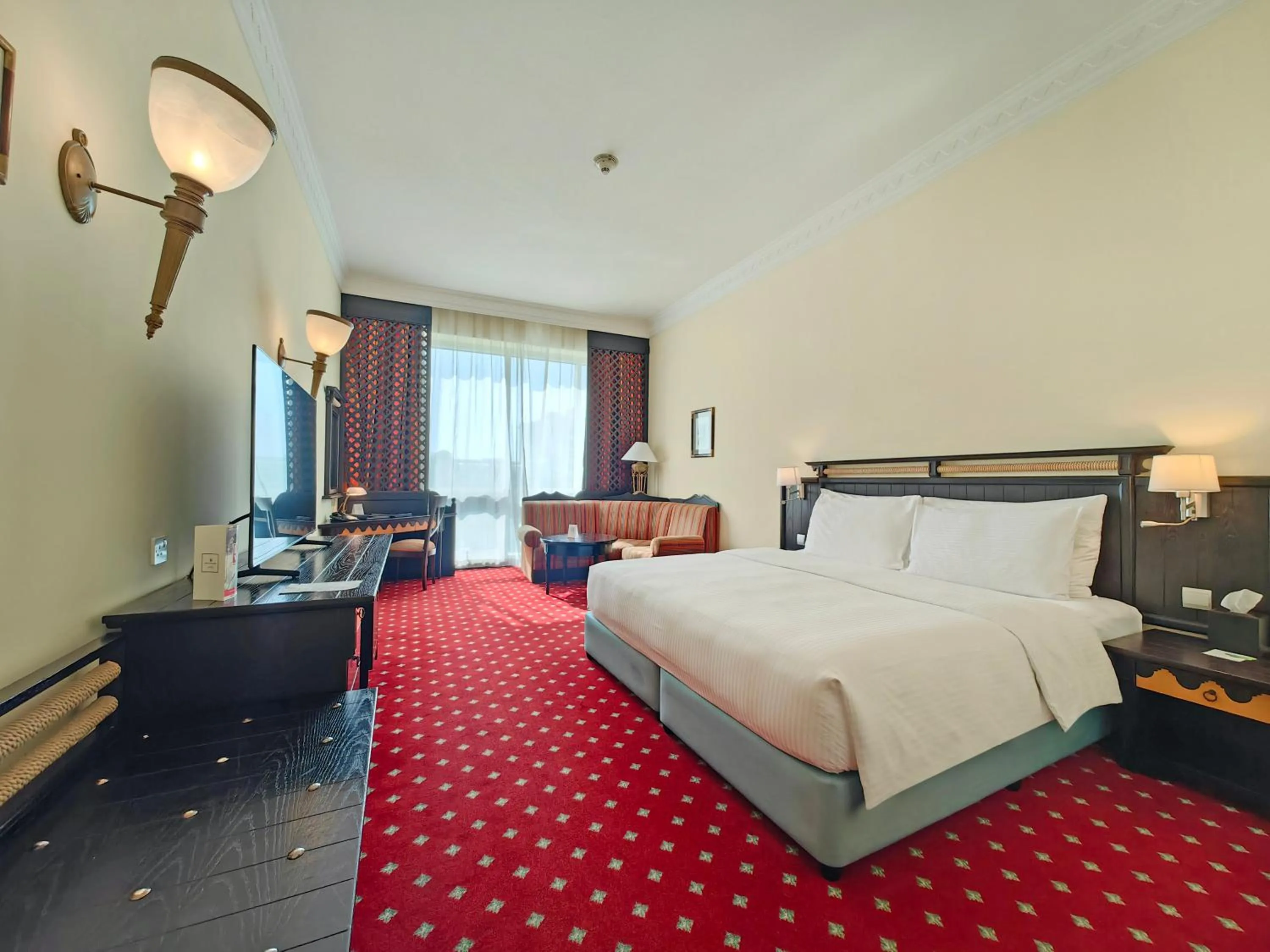 Guests, Bed in Millennium Airport Hotel Dubai