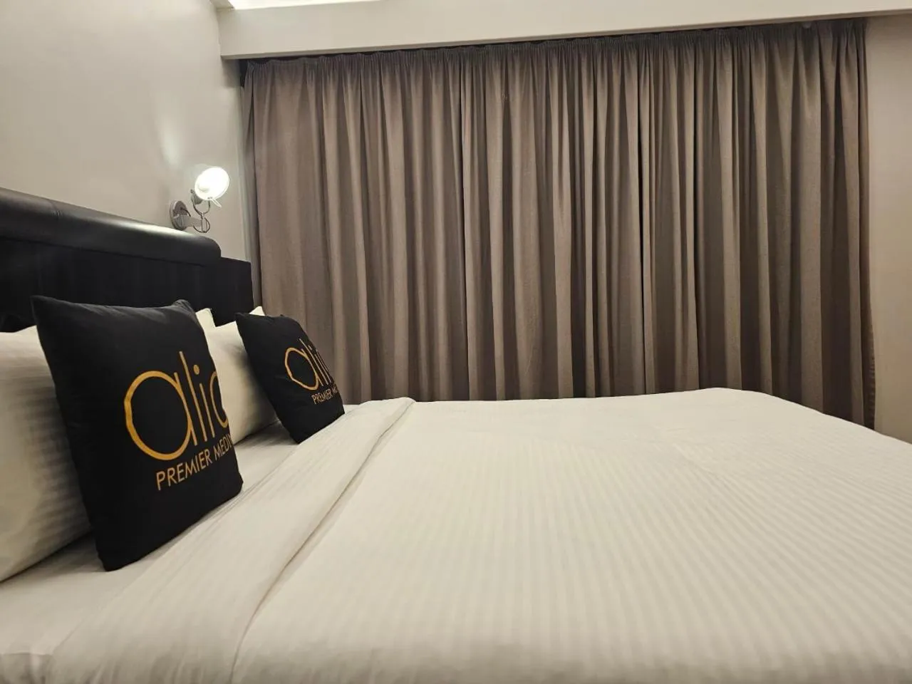 Bed in Alia Premier KLCC