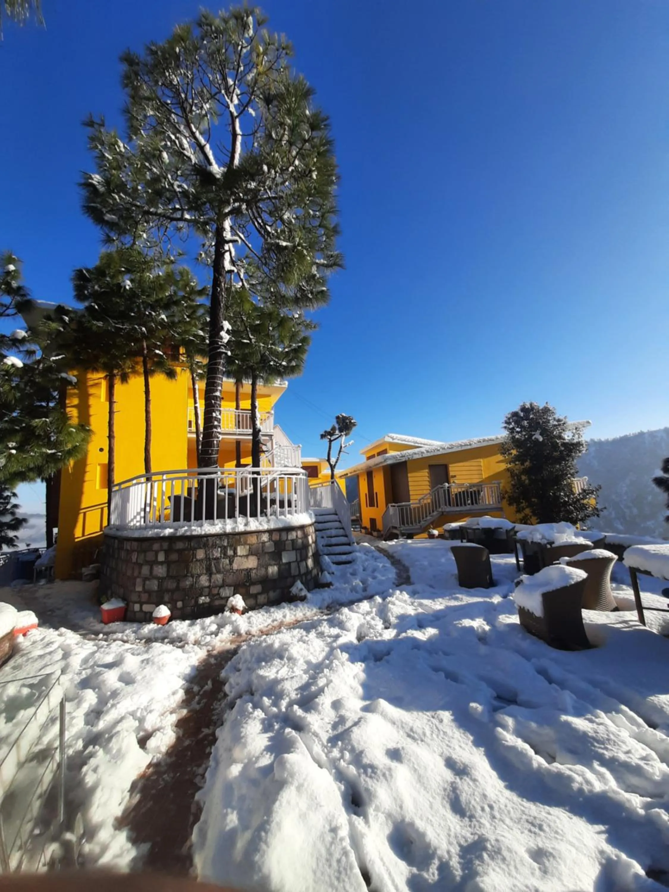 Property building in juSTa Mukteshwar Retreat & Spa