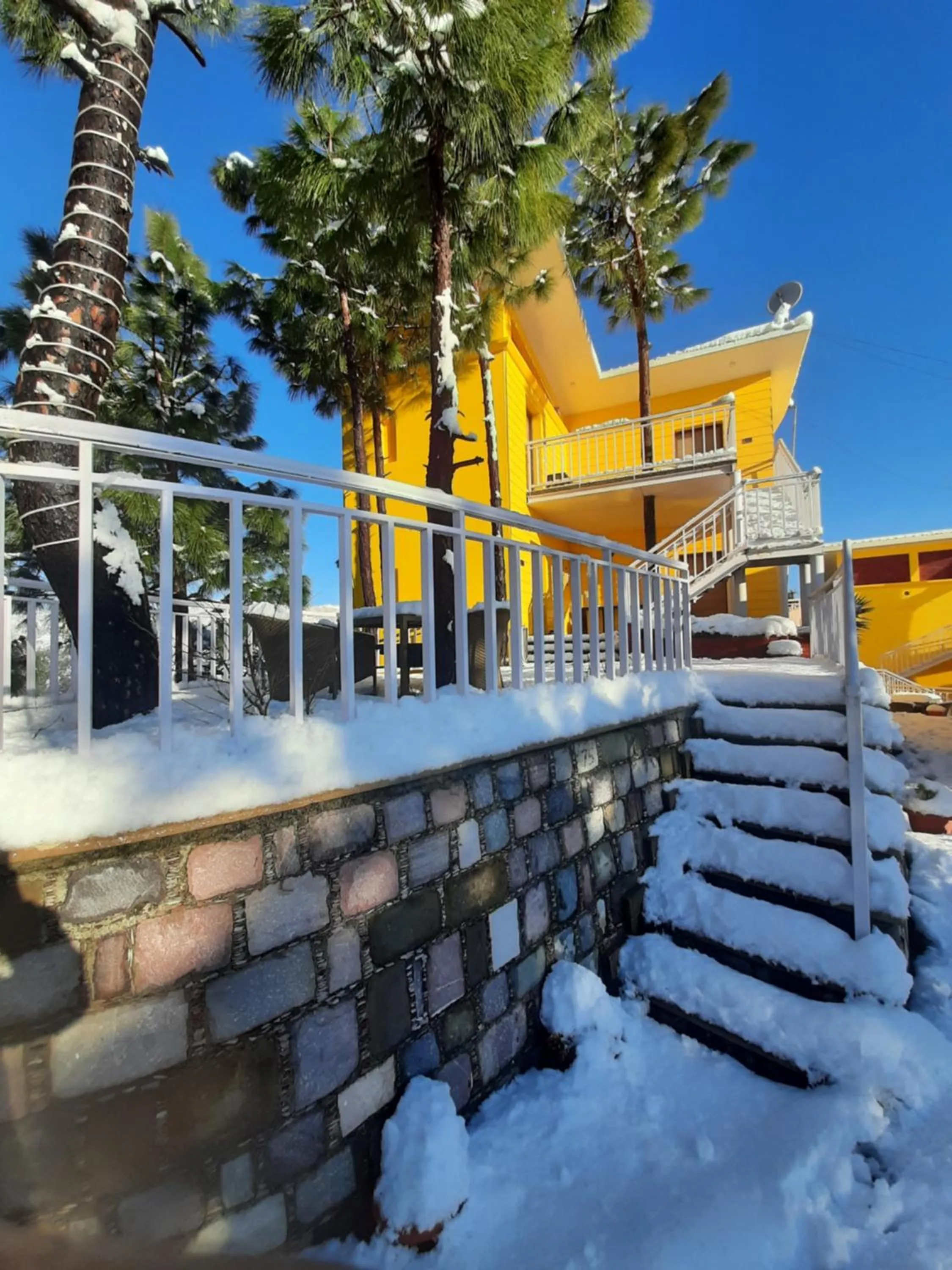 Property building in juSTa Mukteshwar Retreat & Spa