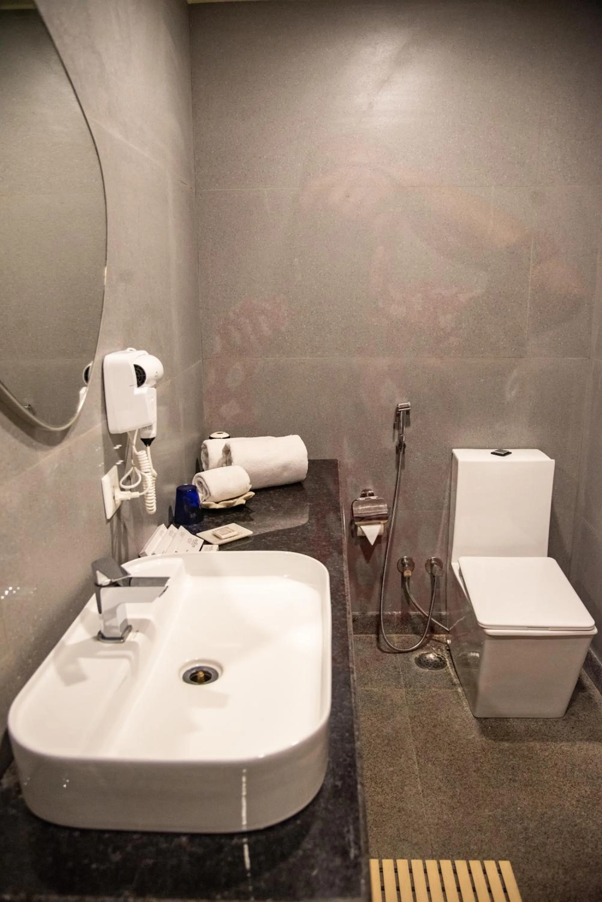 Bathroom in juSTa Mukteshwar Retreat & Spa