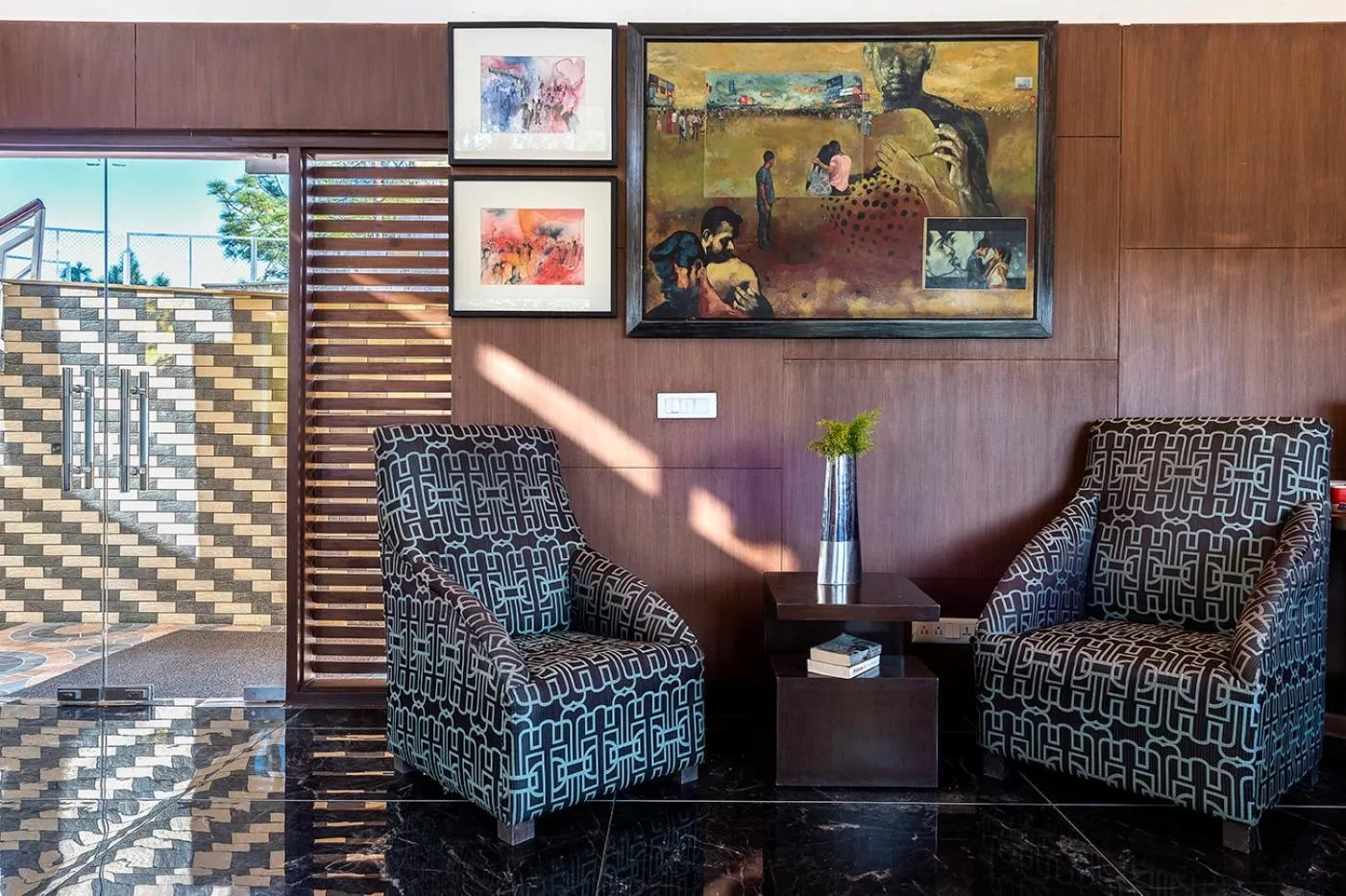Lobby or reception in juSTa Mukteshwar Retreat & Spa