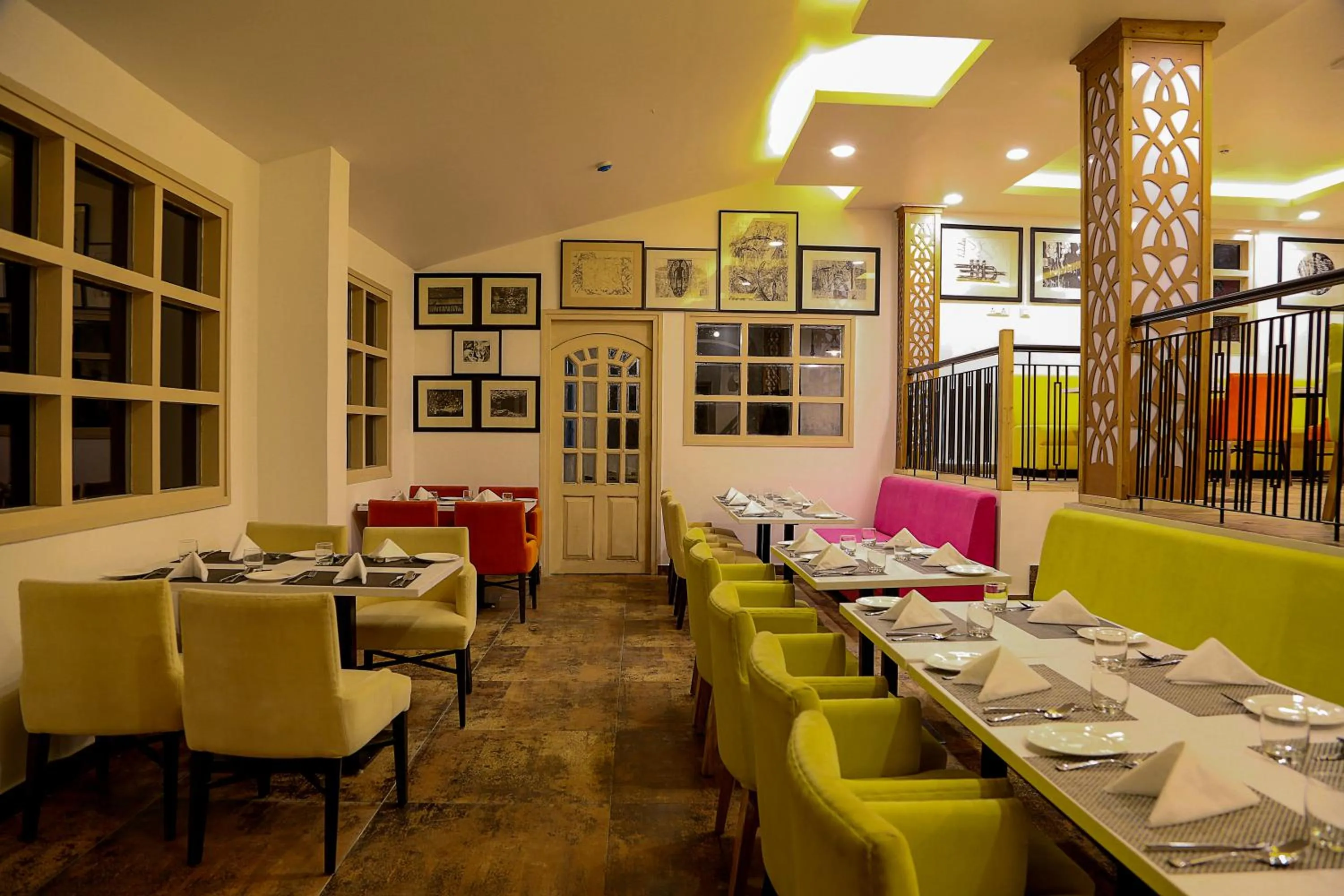 Restaurant/places to eat in juSTa Mukteshwar Retreat & Spa