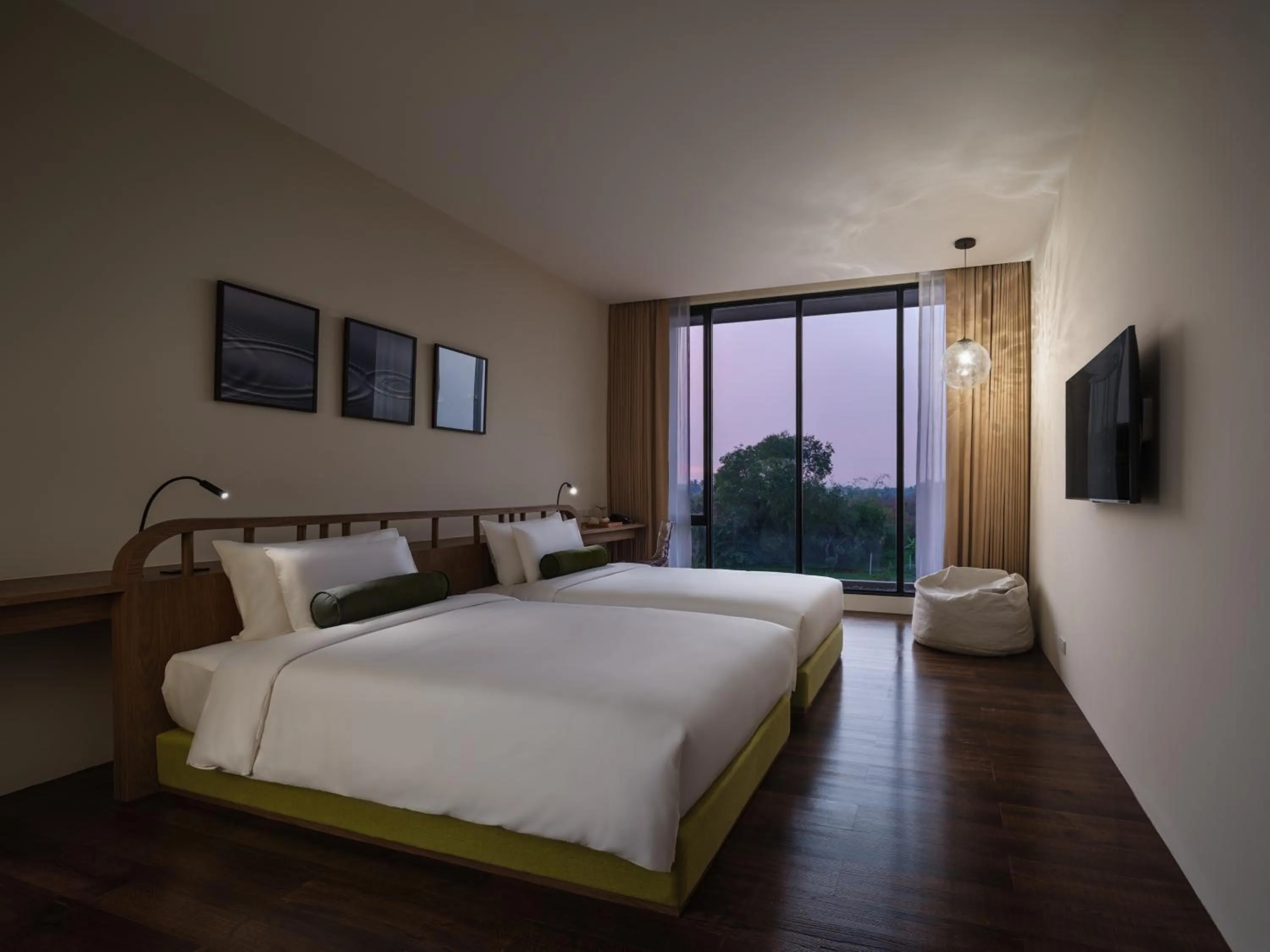 Bedroom, Bed in neera retreat hotel