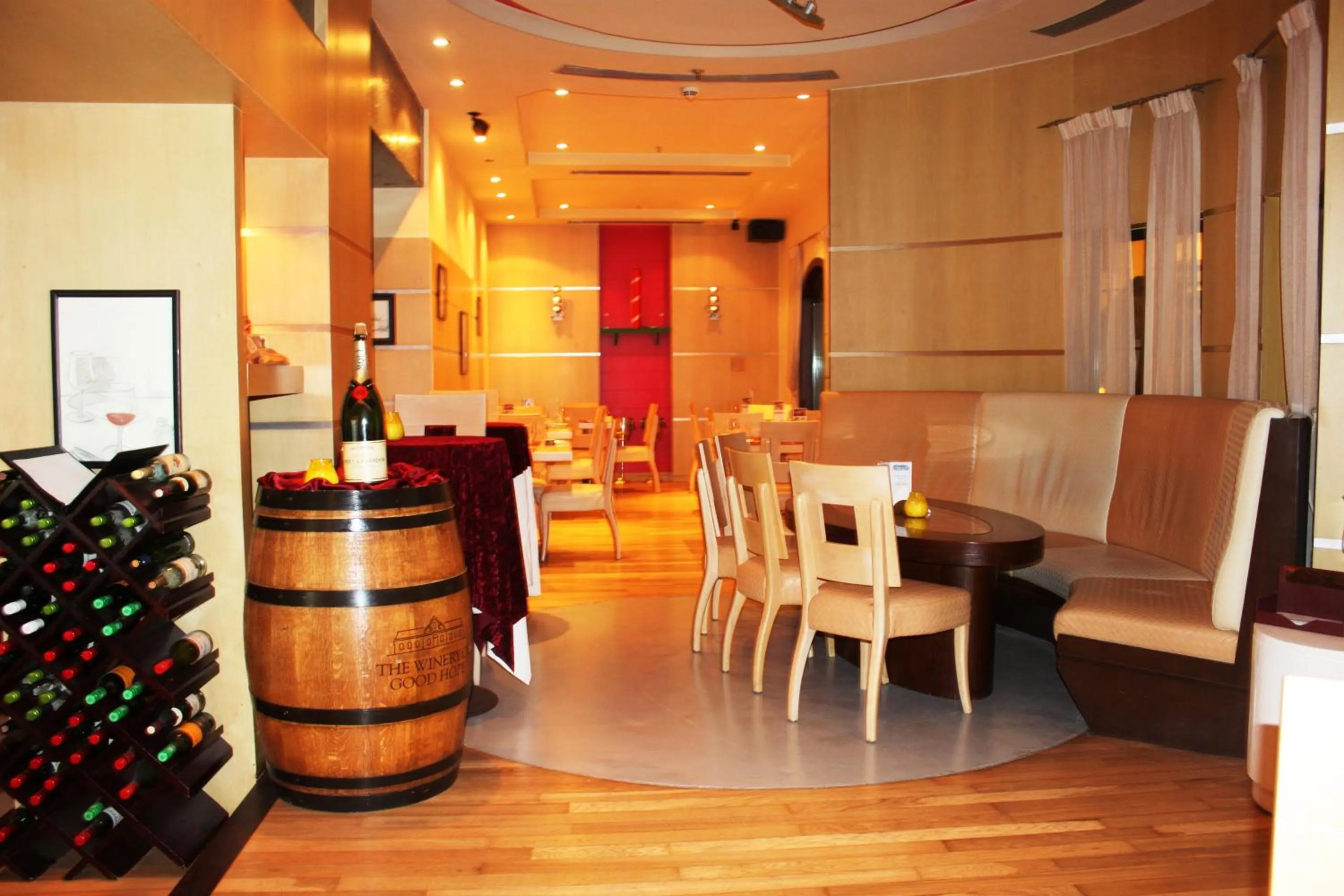 Lounge or bar in Carlton Palace Hotel