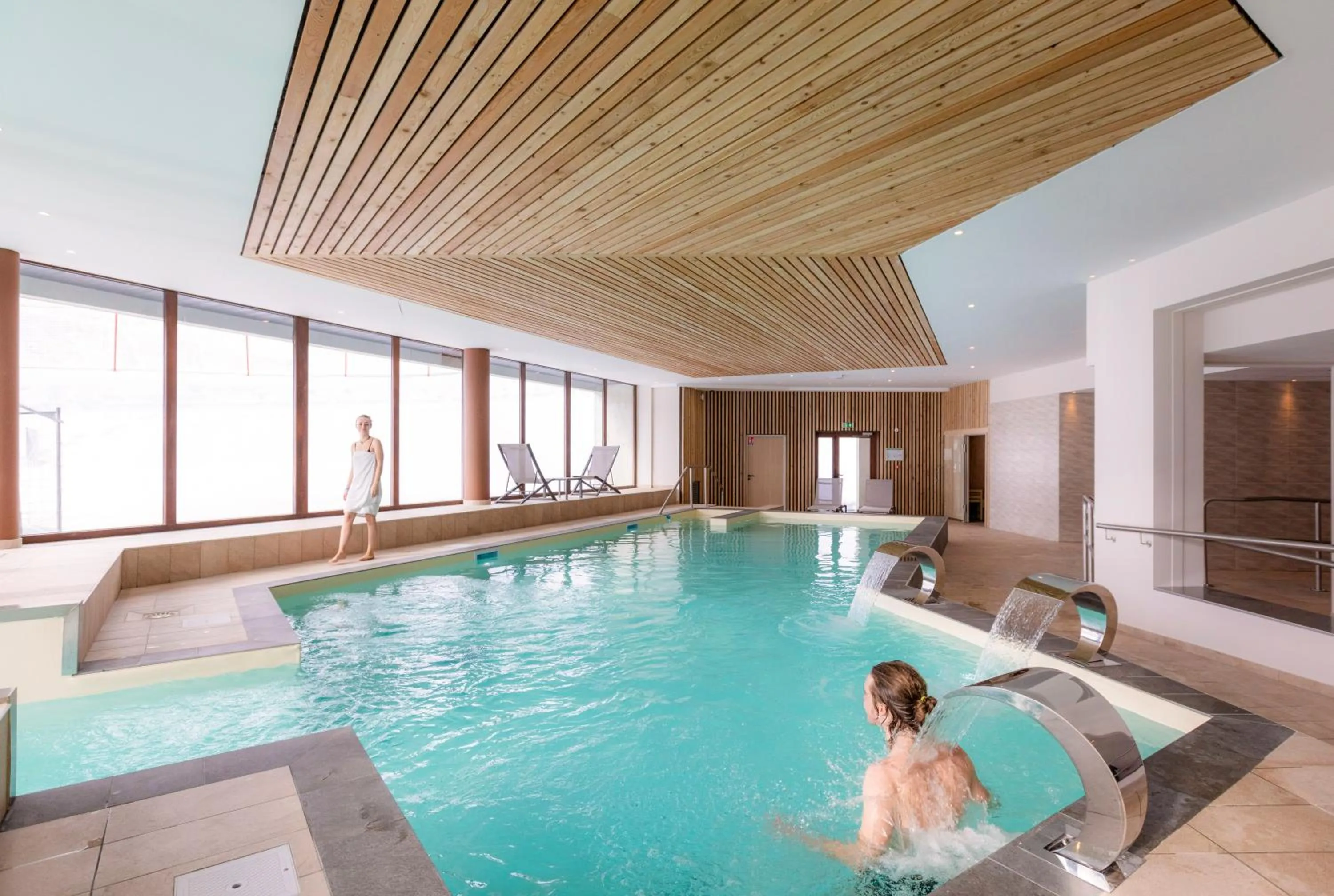 Swimming pool in Résidence Club MMV L'Etoile des Sybelles