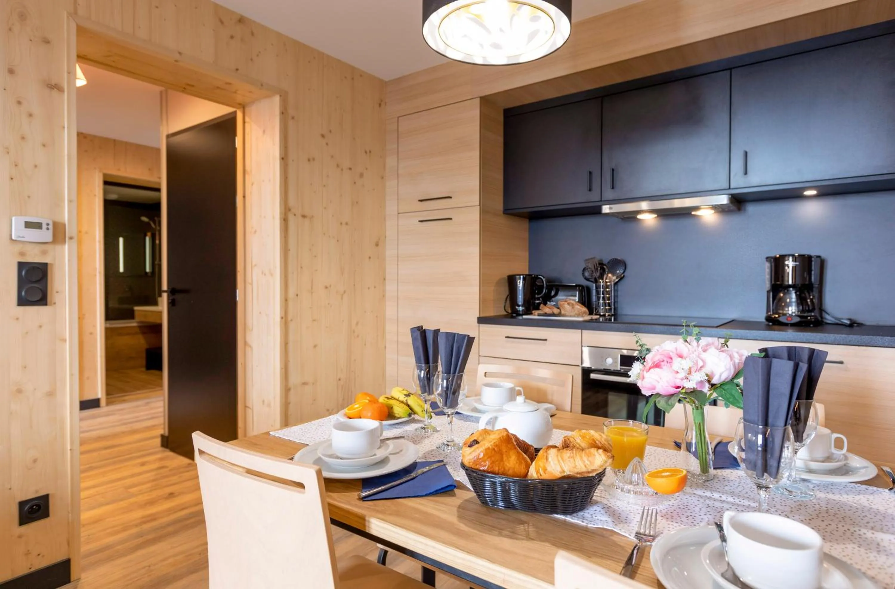 kitchen in Résidence Club MMV L'Etoile des Sybelles