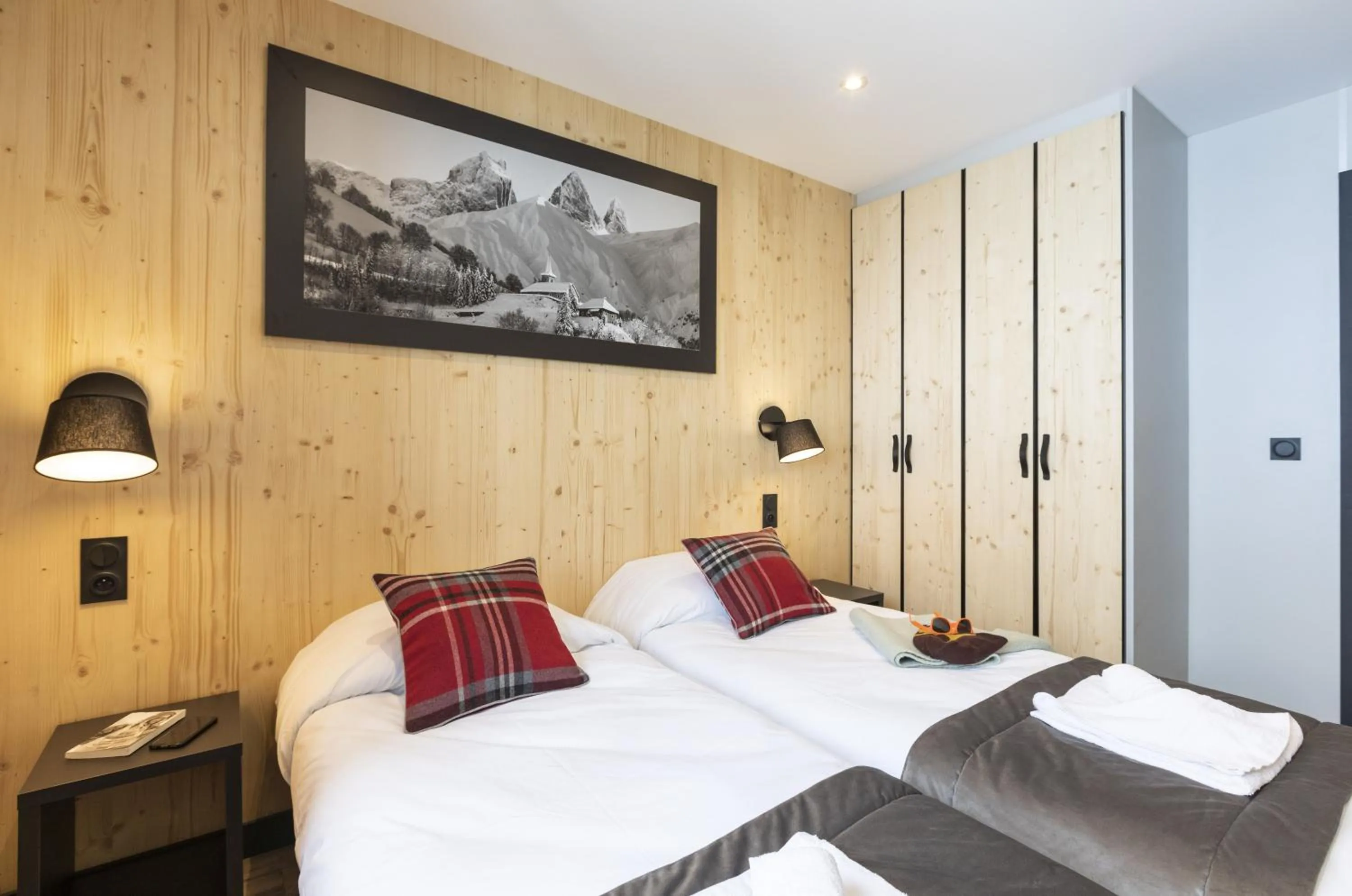 Bedroom, Bed in Résidence Club MMV L'Etoile des Sybelles