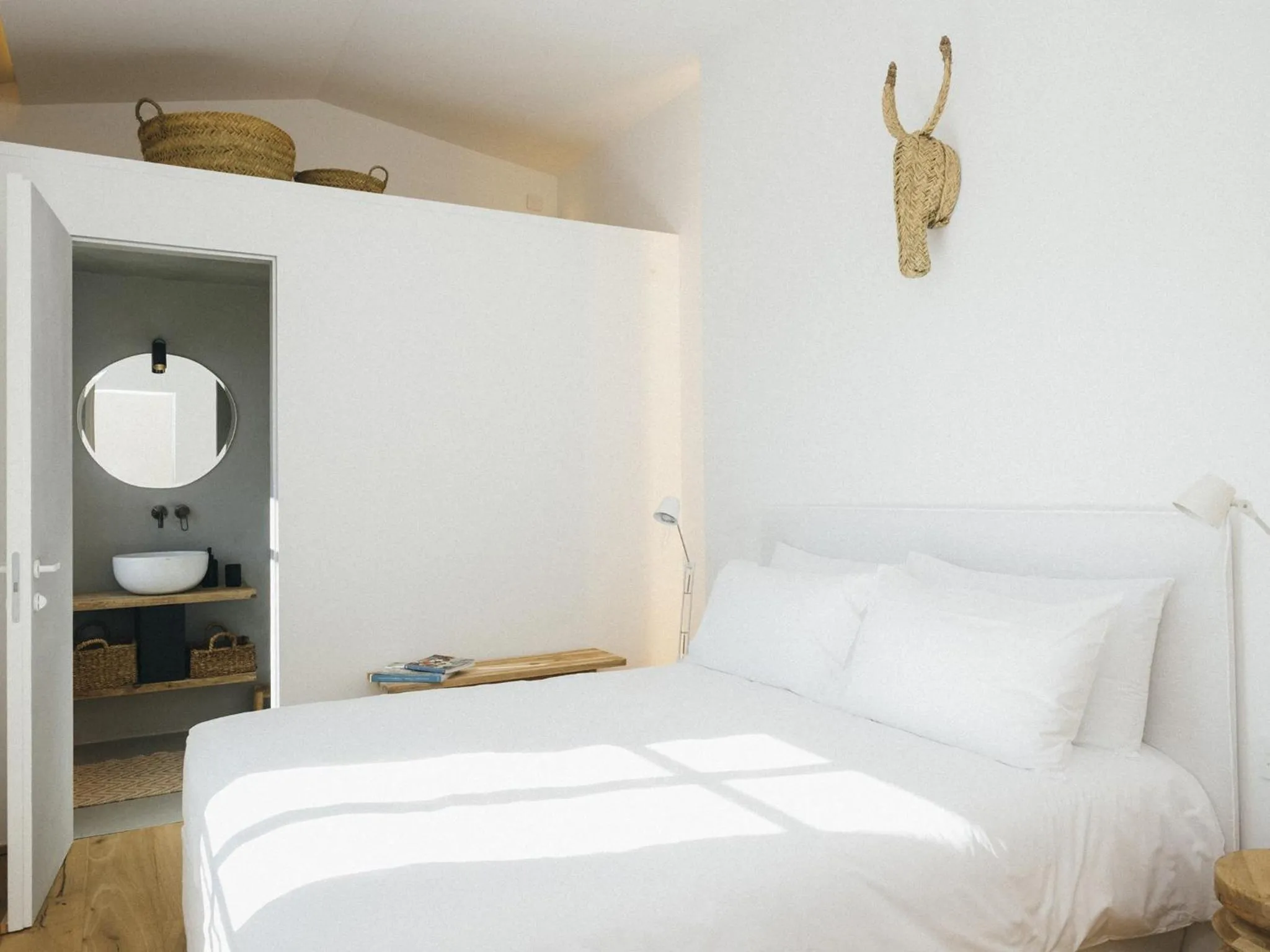 Bed in Locanda San Silvestro - Meride