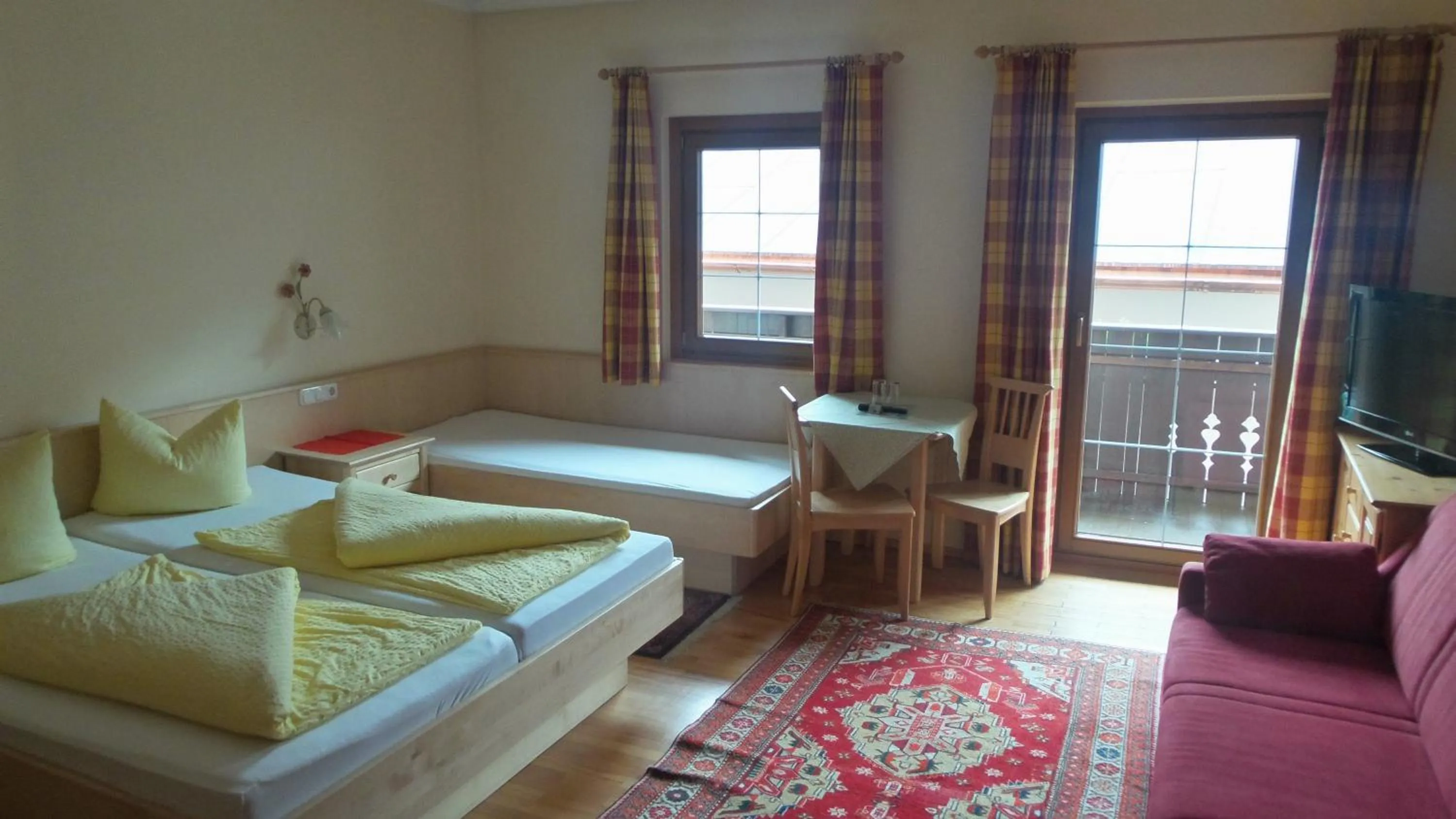 Bed in Hotel-Garni Pramstraller