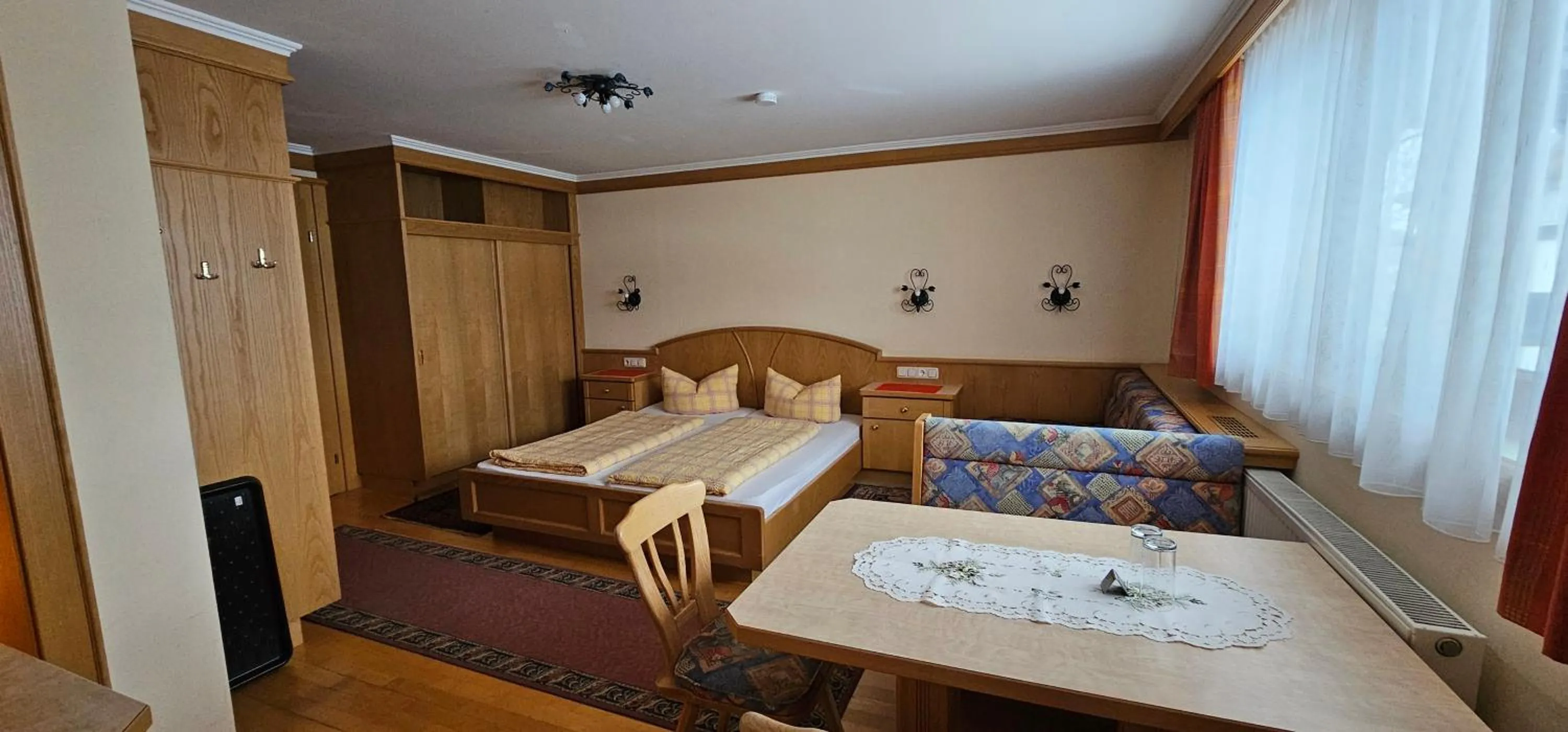 Bed in Hotel-Garni Pramstraller