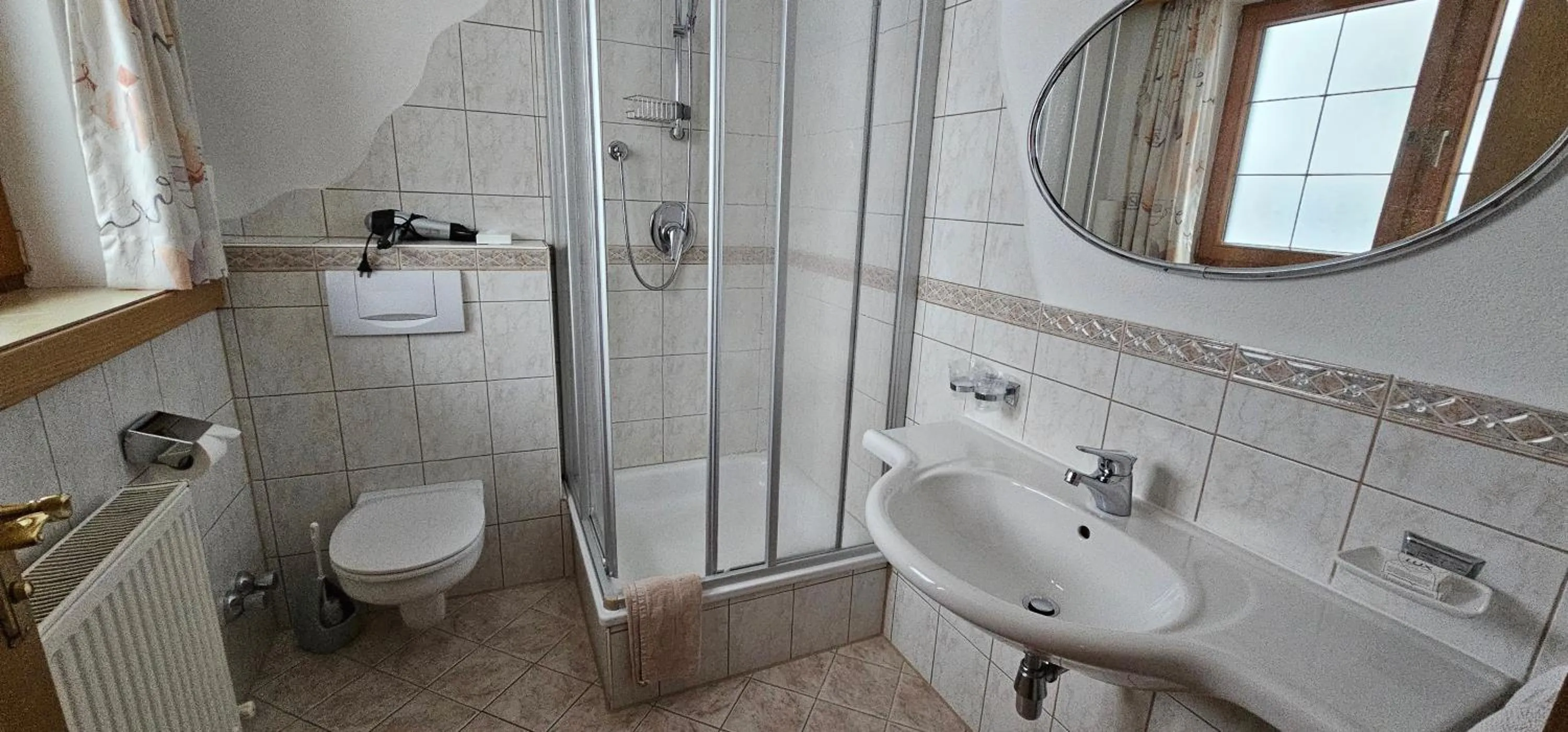 Shower in Hotel-Garni Pramstraller