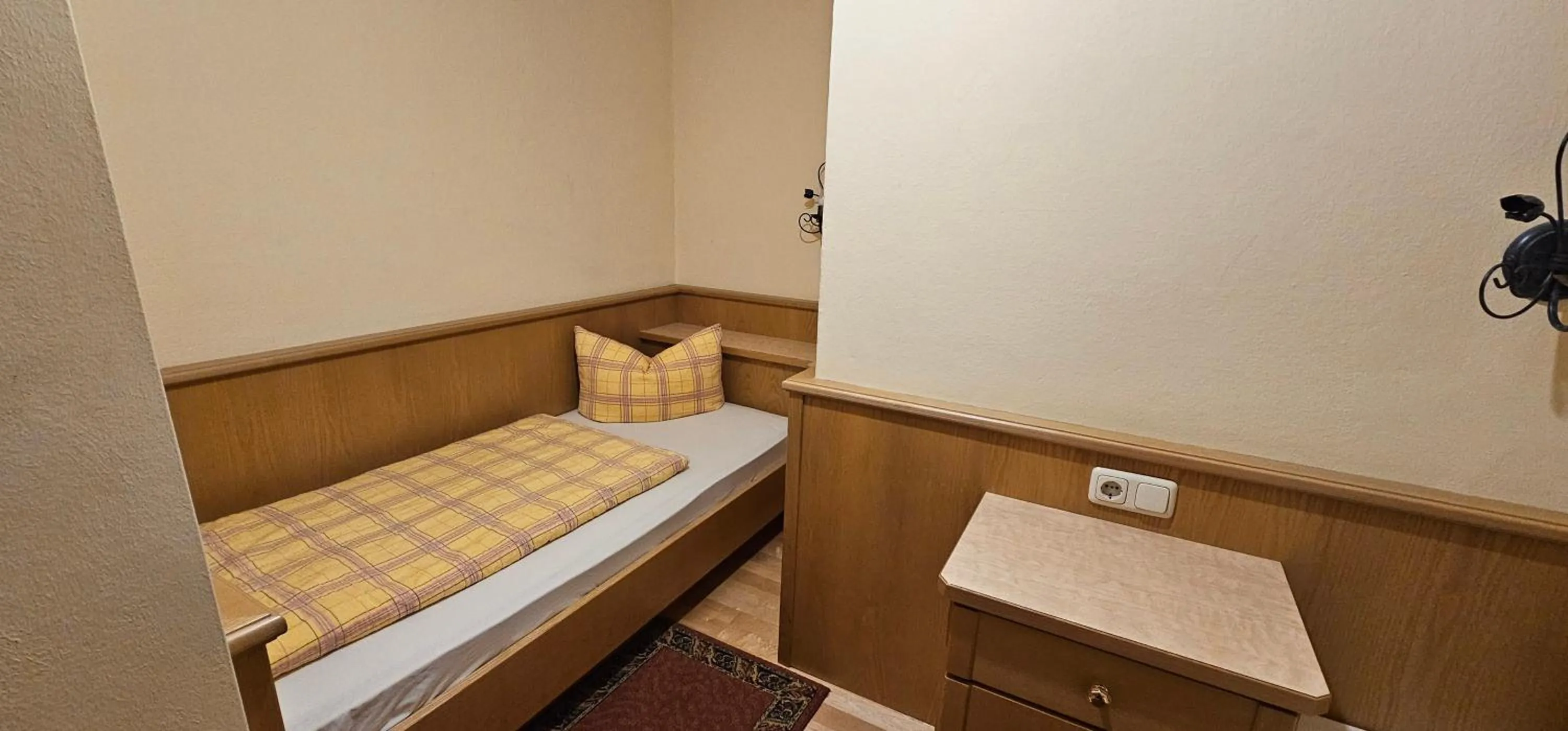 Bed in Hotel-Garni Pramstraller