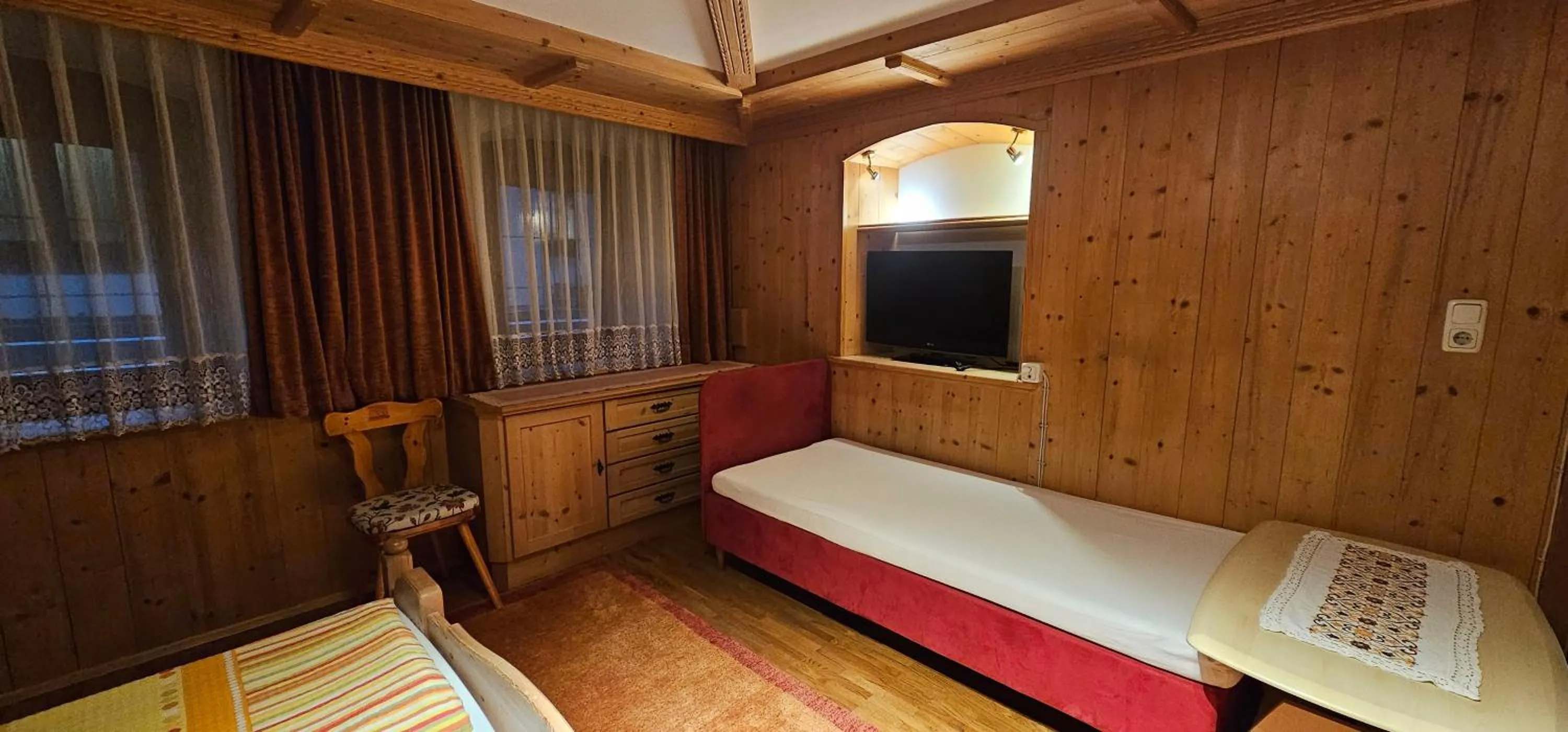 TV and multimedia, Bed in Hotel-Garni Pramstraller