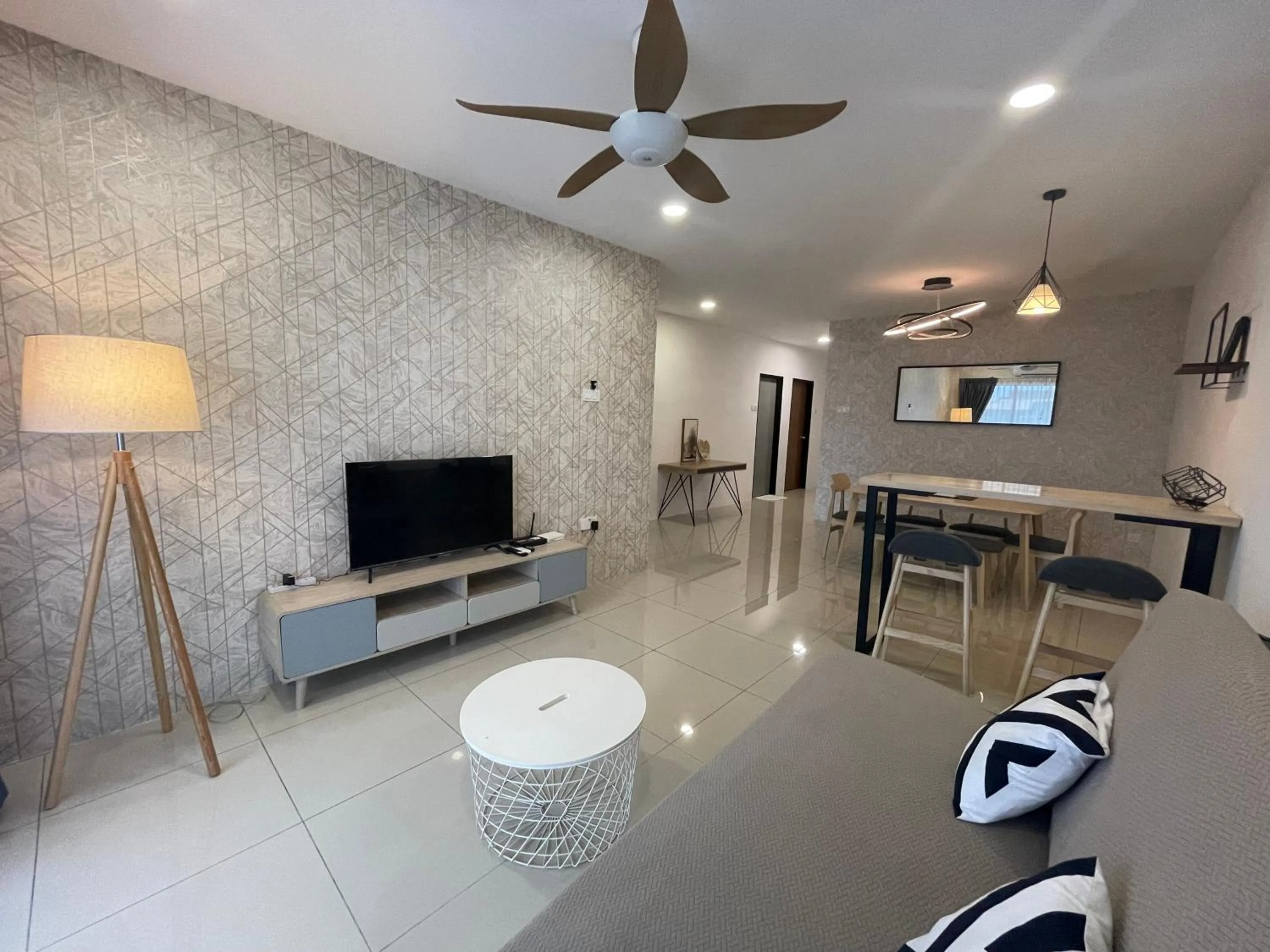 TV and multimedia in Ipoh Waterpark Manhattan Premium Suites by IWH Suites