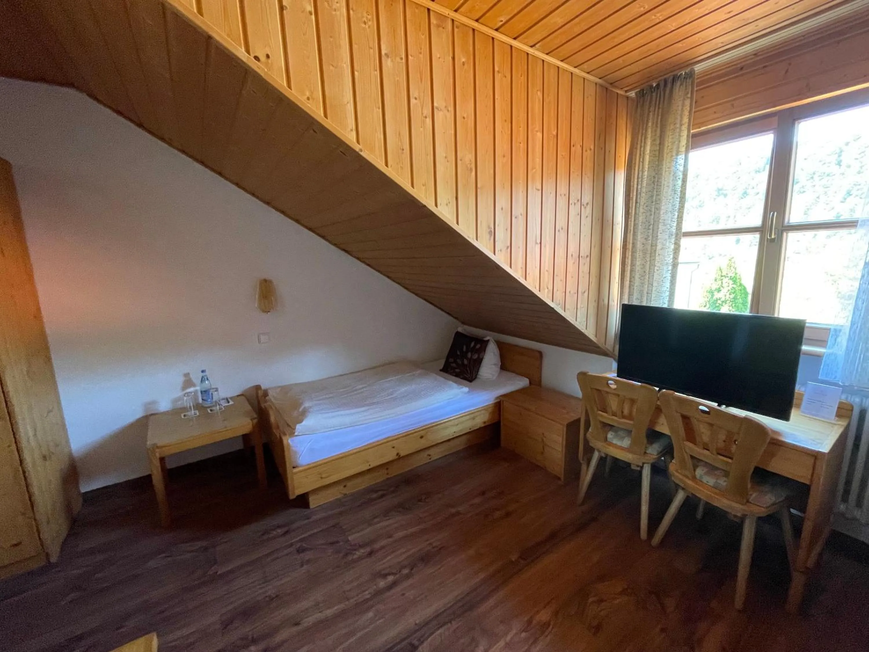 Bed in Römercastell Wirtshaus & Hotel