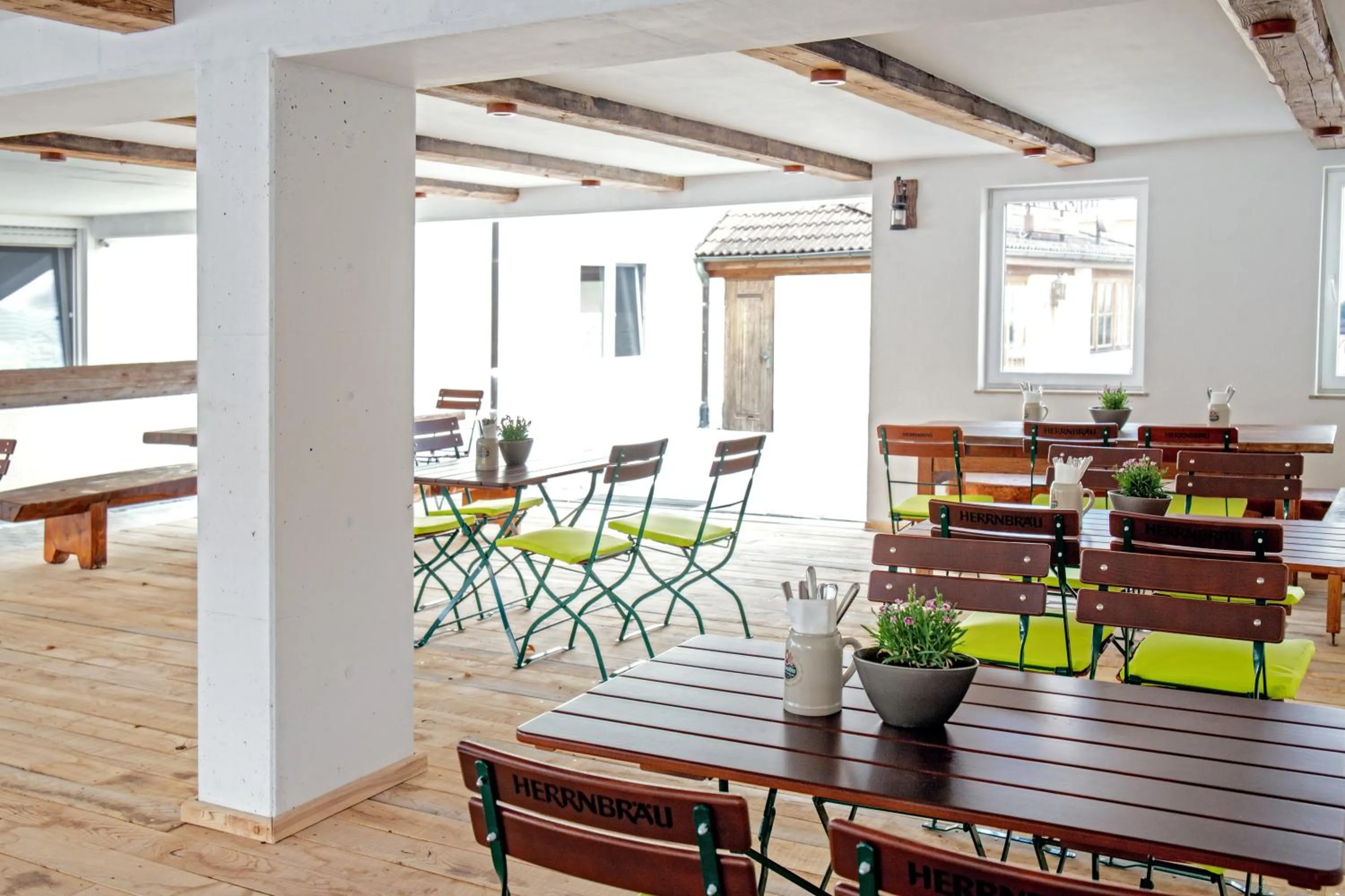 Restaurant/places to eat in Römercastell Wirtshaus & Hotel