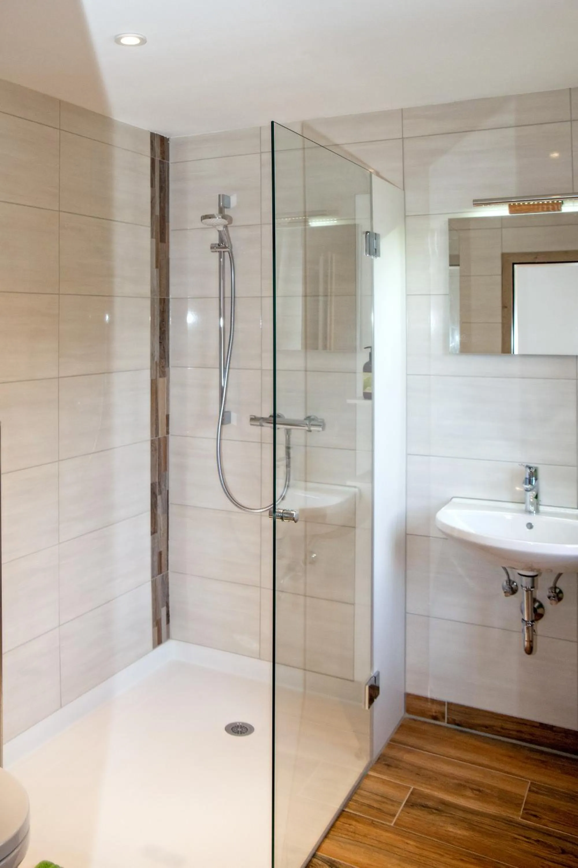 Bathroom in Römercastell Wirtshaus & Hotel