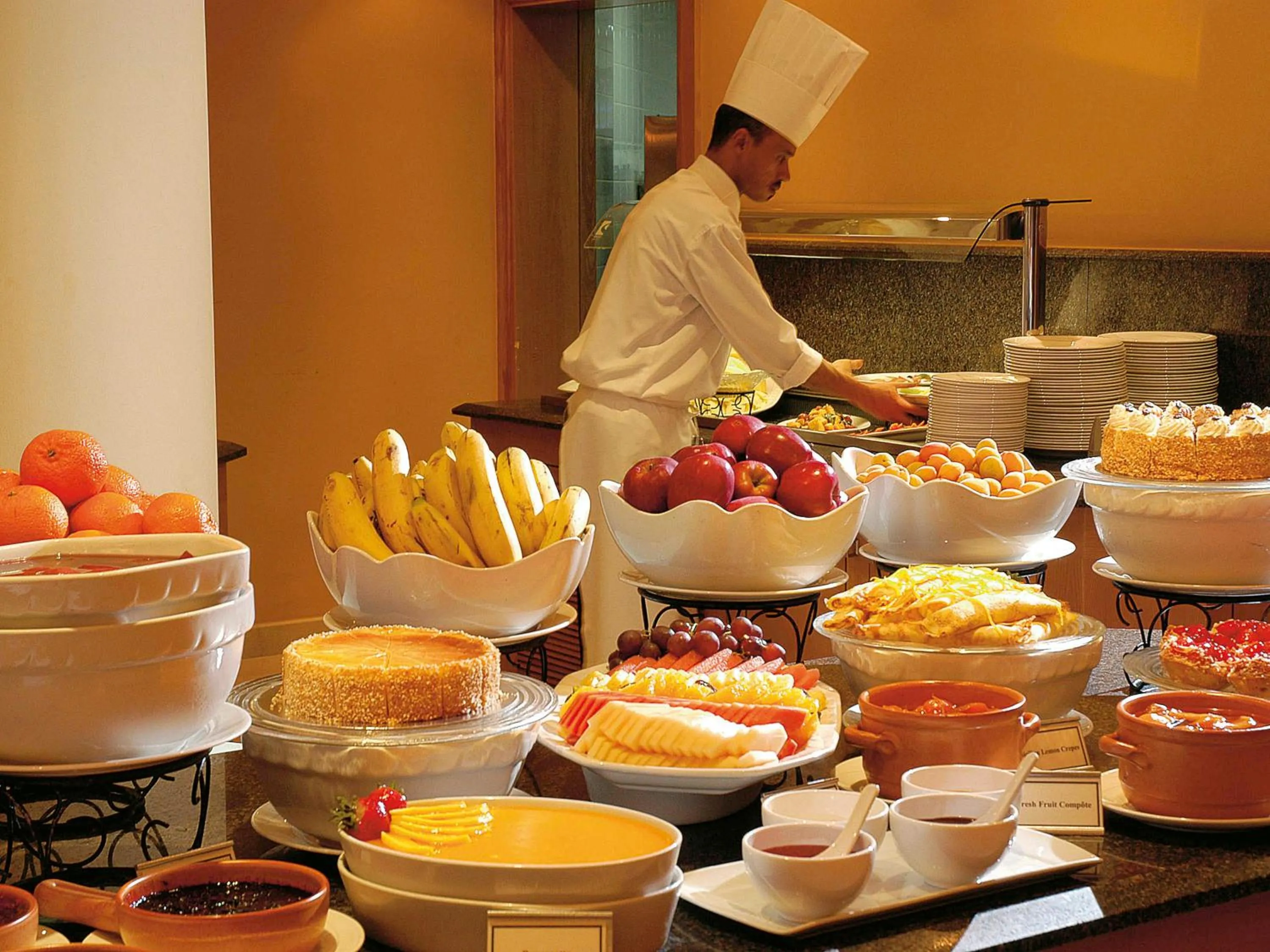 Breakfast in Mövenpick Hotel Doha