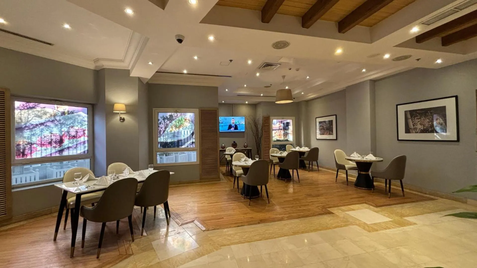 Restaurant/places to eat in Mövenpick Hotel Doha