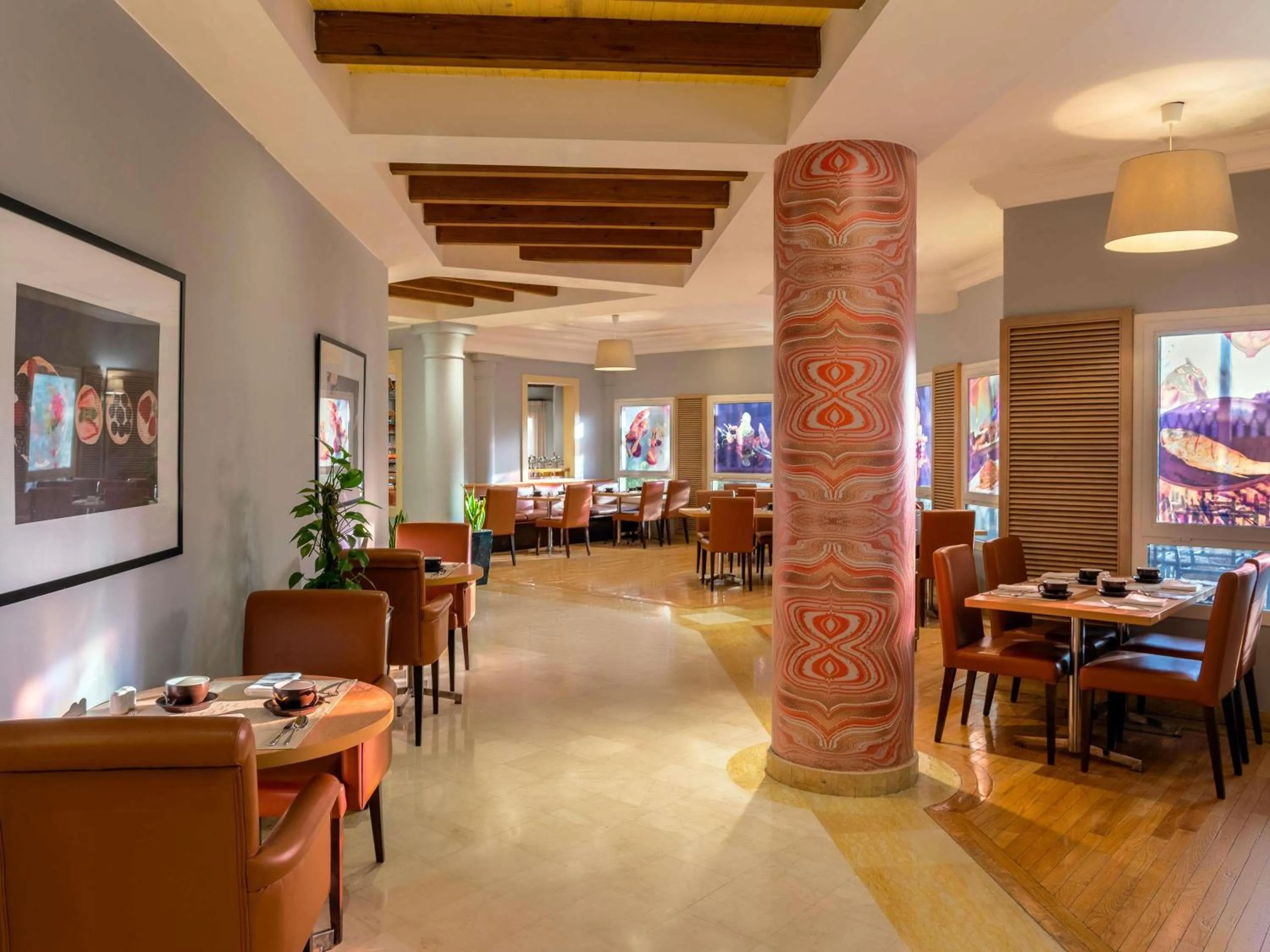 Restaurant/places to eat in Mövenpick Hotel Doha