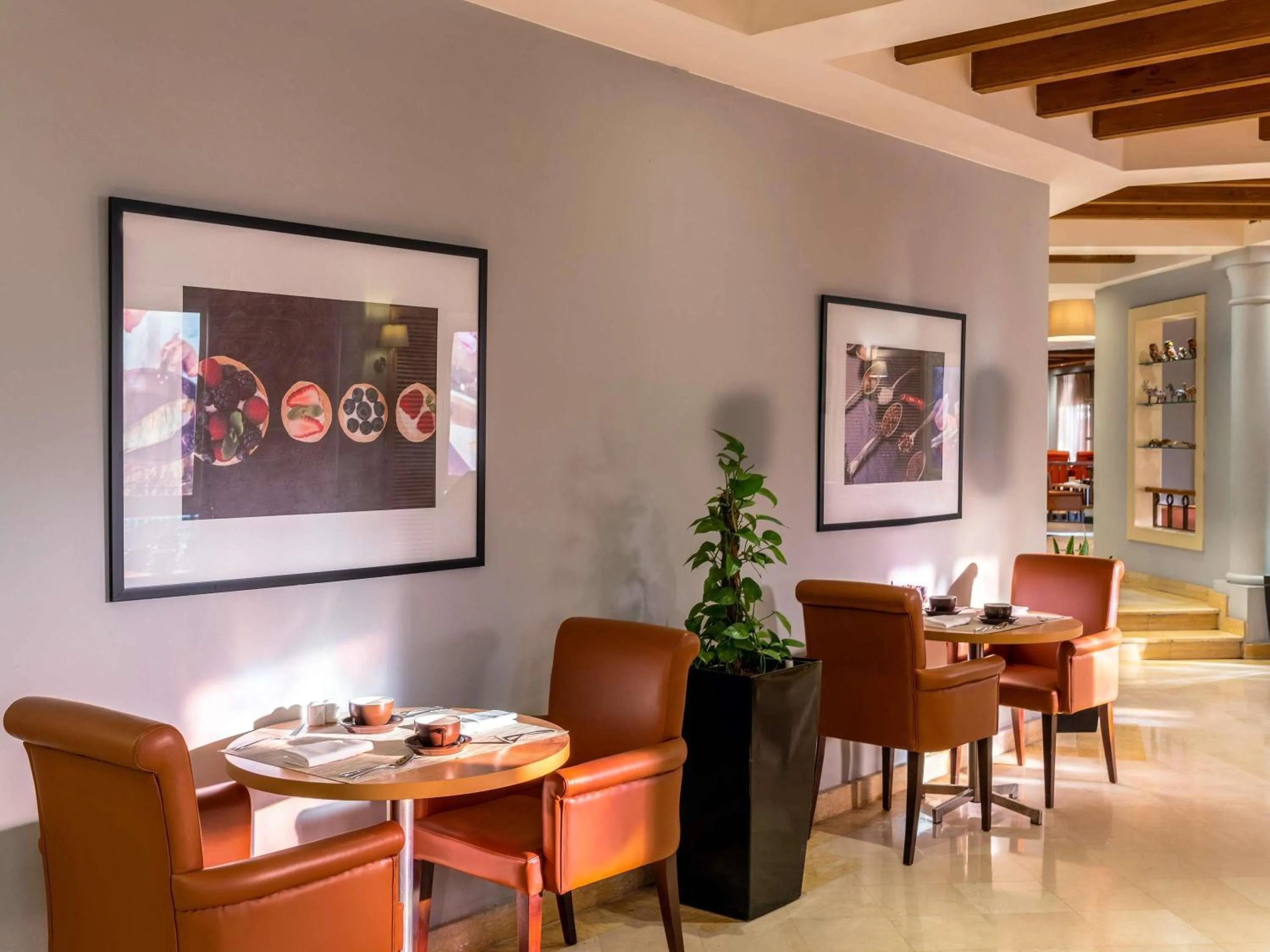 Restaurant/places to eat in Mövenpick Hotel Doha