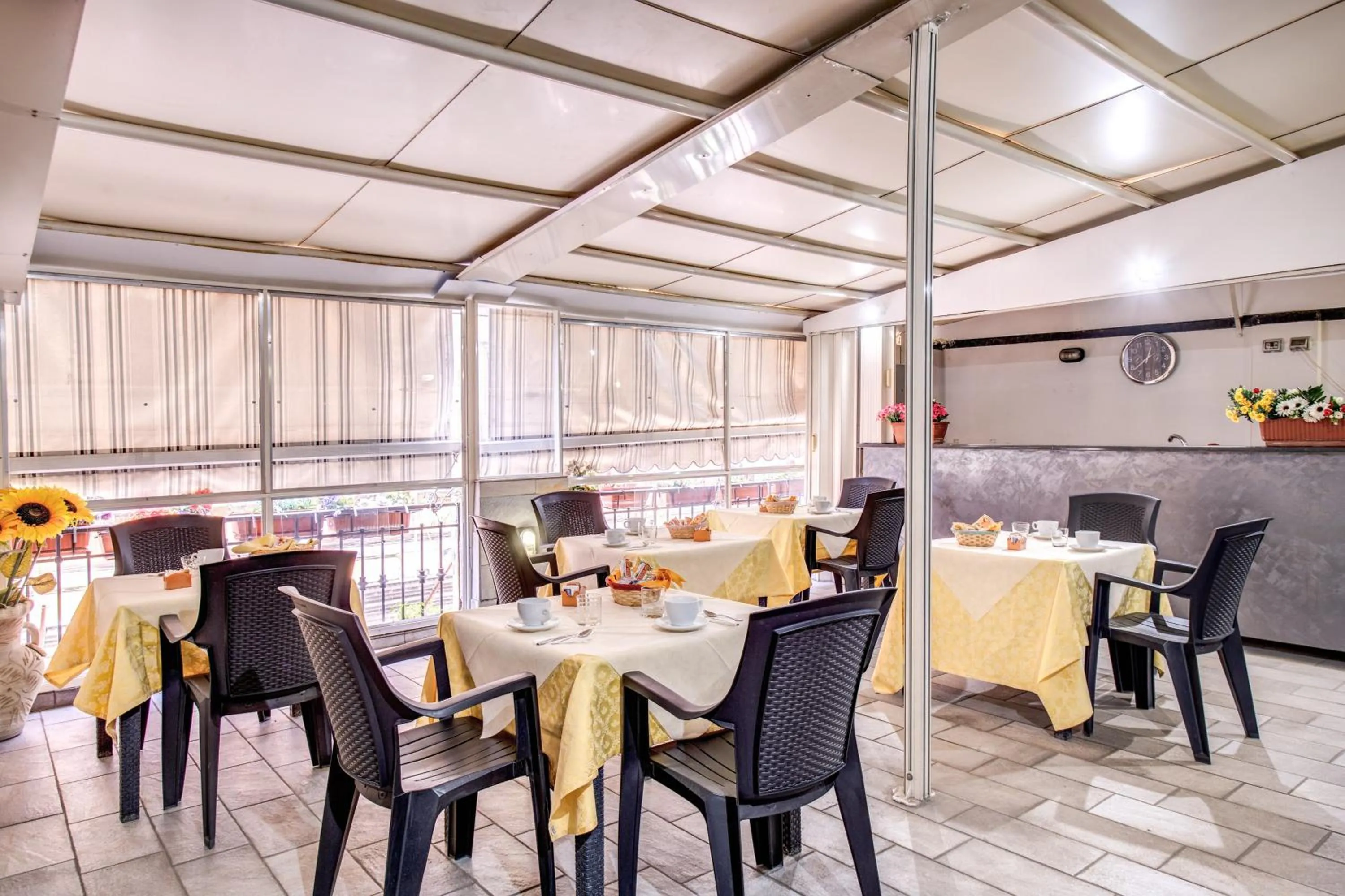 Lounge or bar in Napoli's Gold