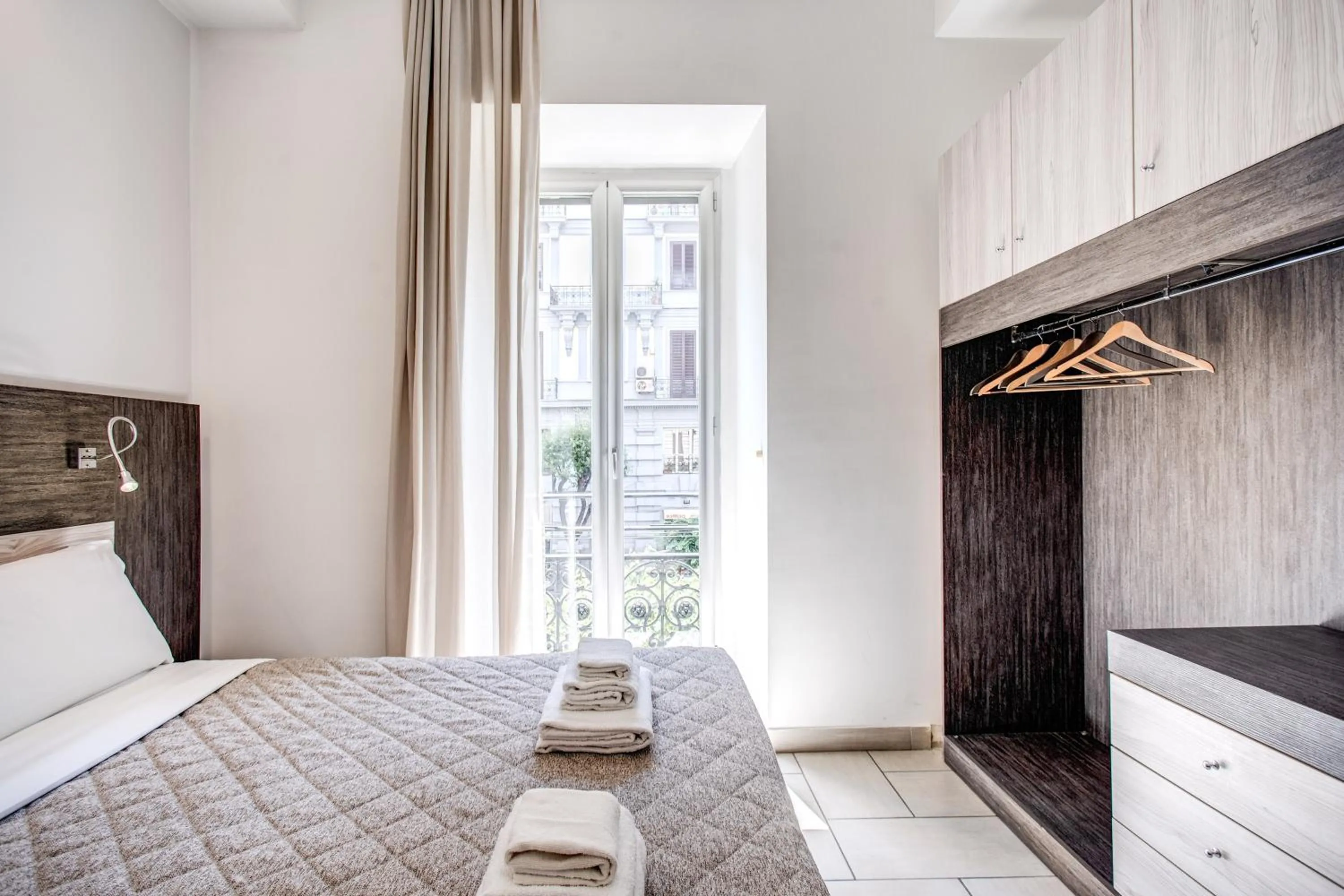 Bedroom, Bed in Napoli's Gold