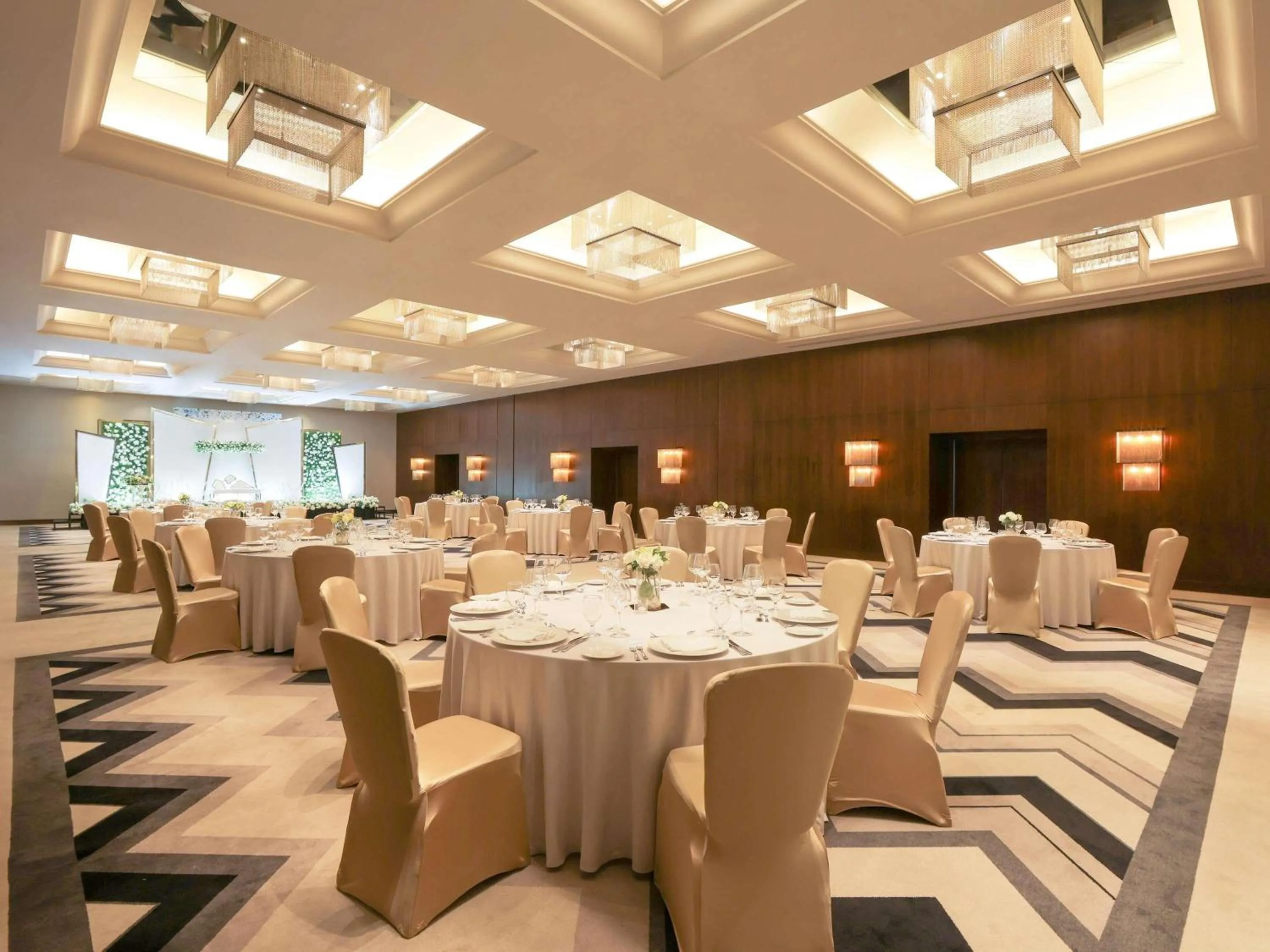 wedding in Pullman Dubai Creek City Centre