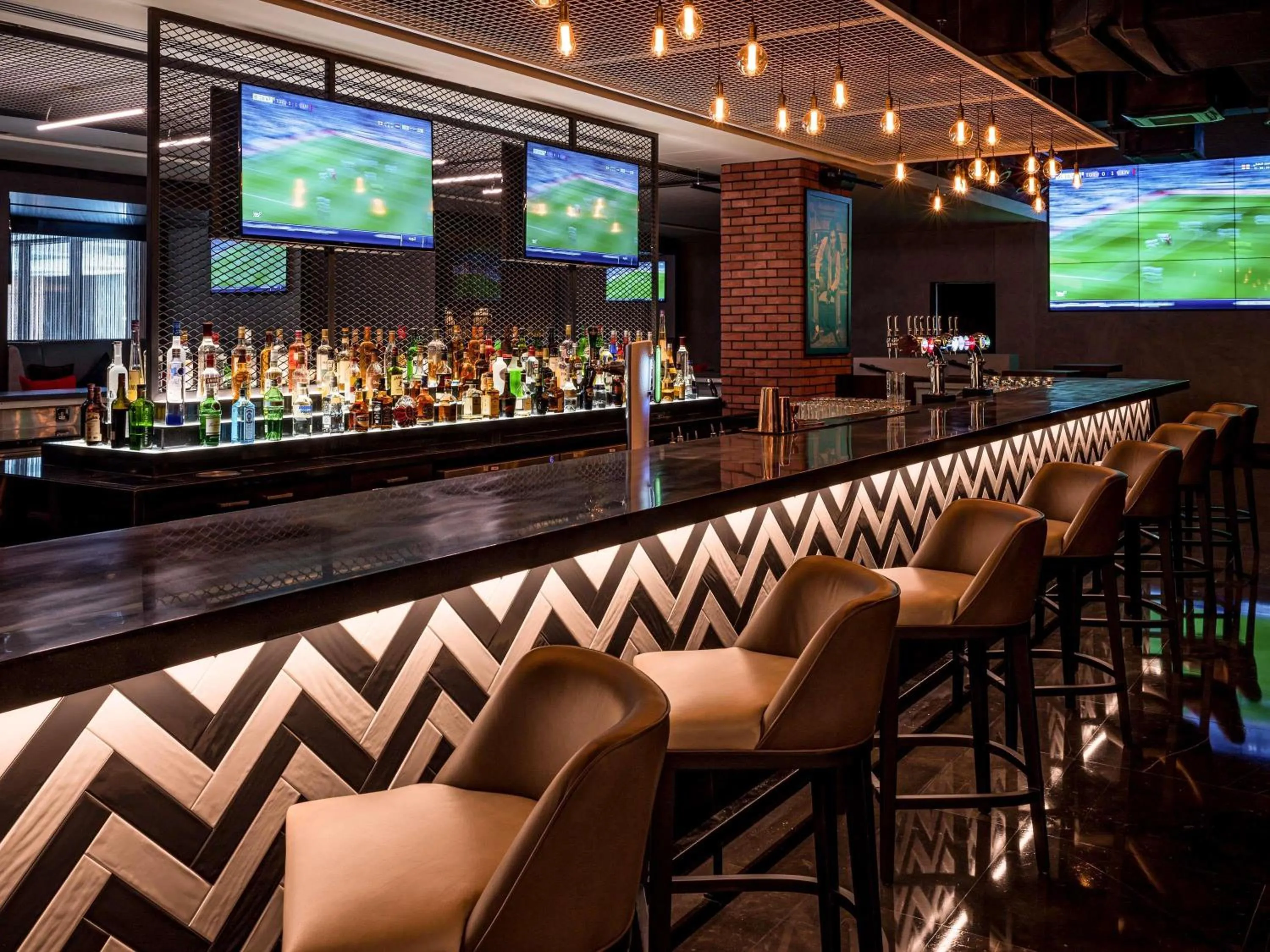 Lounge or bar in Pullman Dubai Creek City Centre