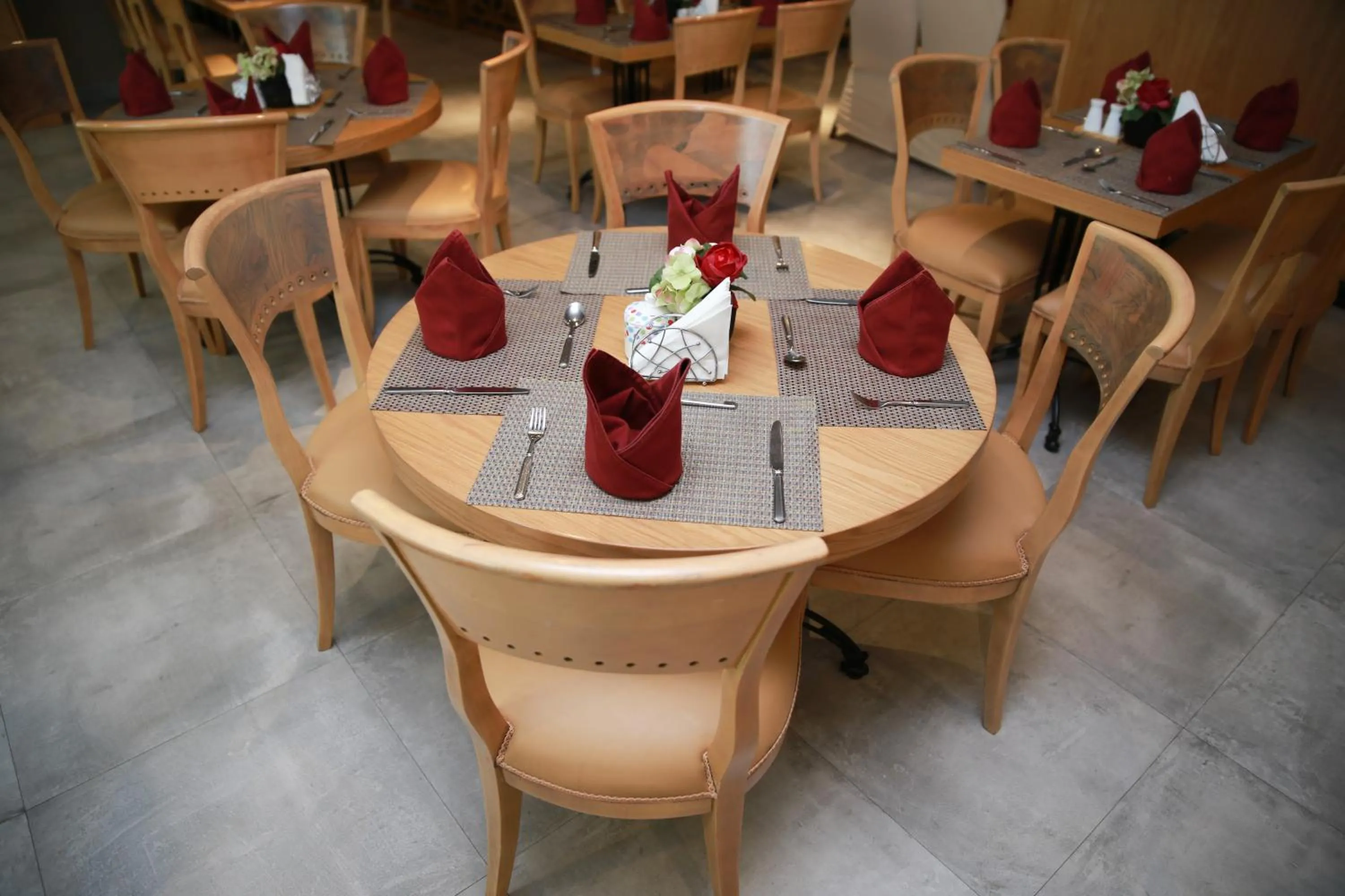 Restaurant/places to eat in Versailles by Vieras Hotel