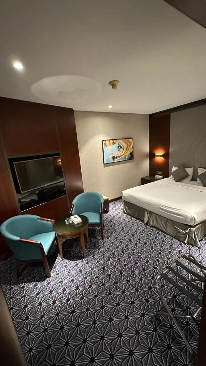 Versailles by Vieras Hotel