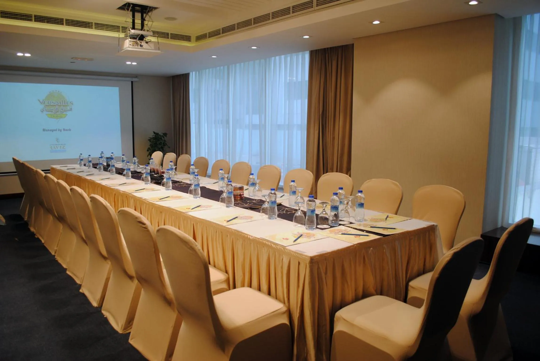 Banquet/Function facilities in Versailles by Vieras Hotel