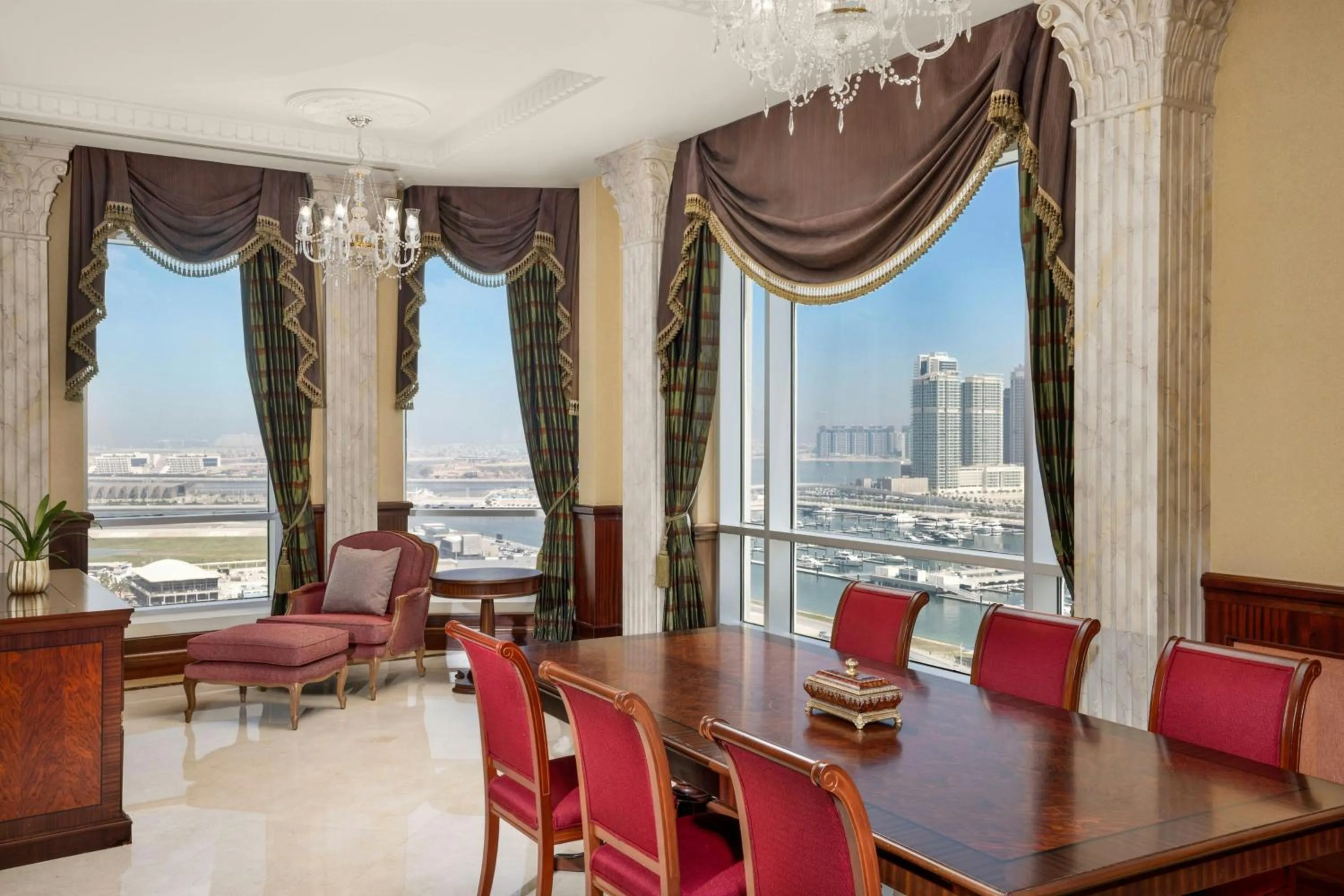 Photo of the whole room in Al Habtoor Grand Resort, Autograph Collection