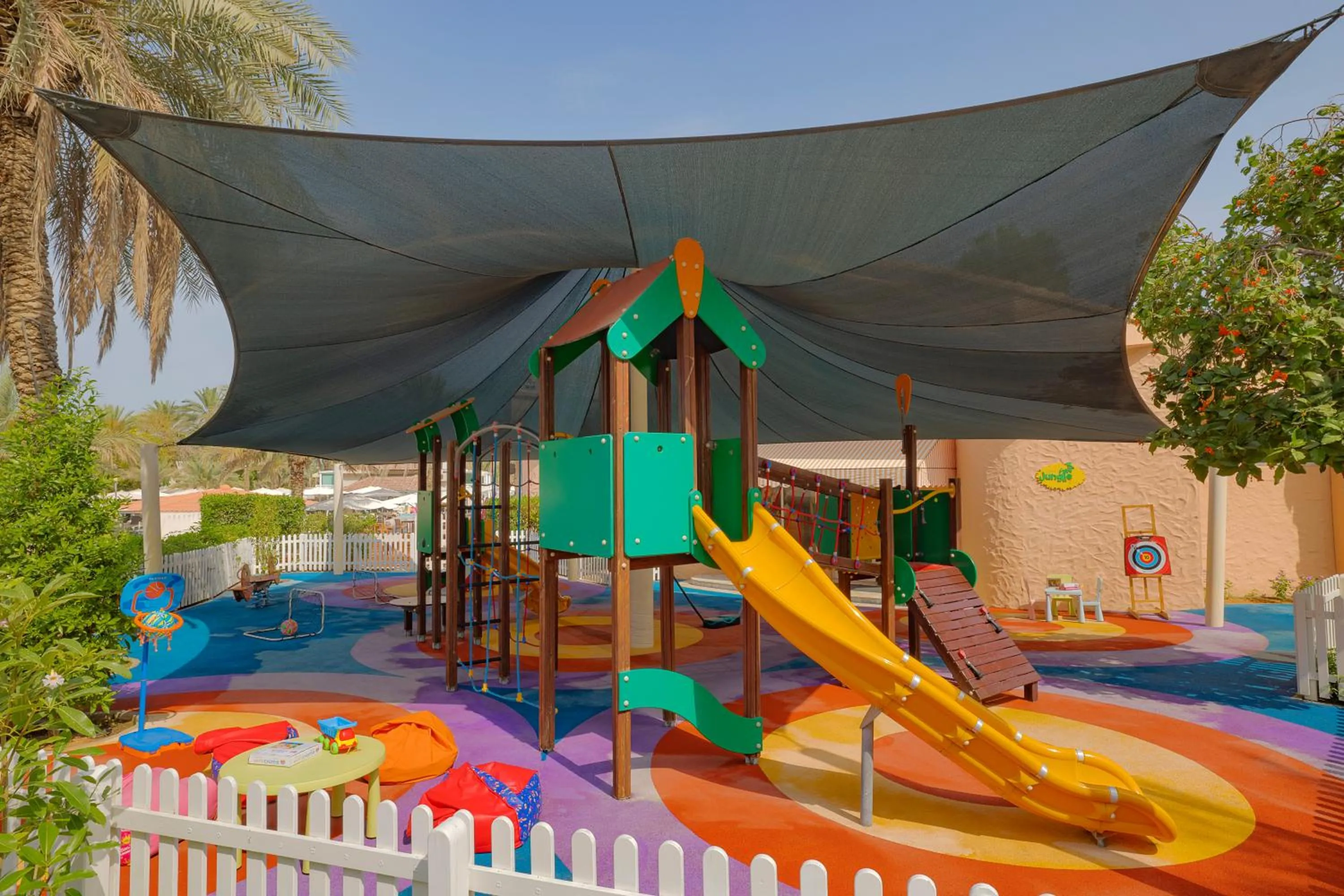 Kids's club in Al Habtoor Grand Resort, Autograph Collection