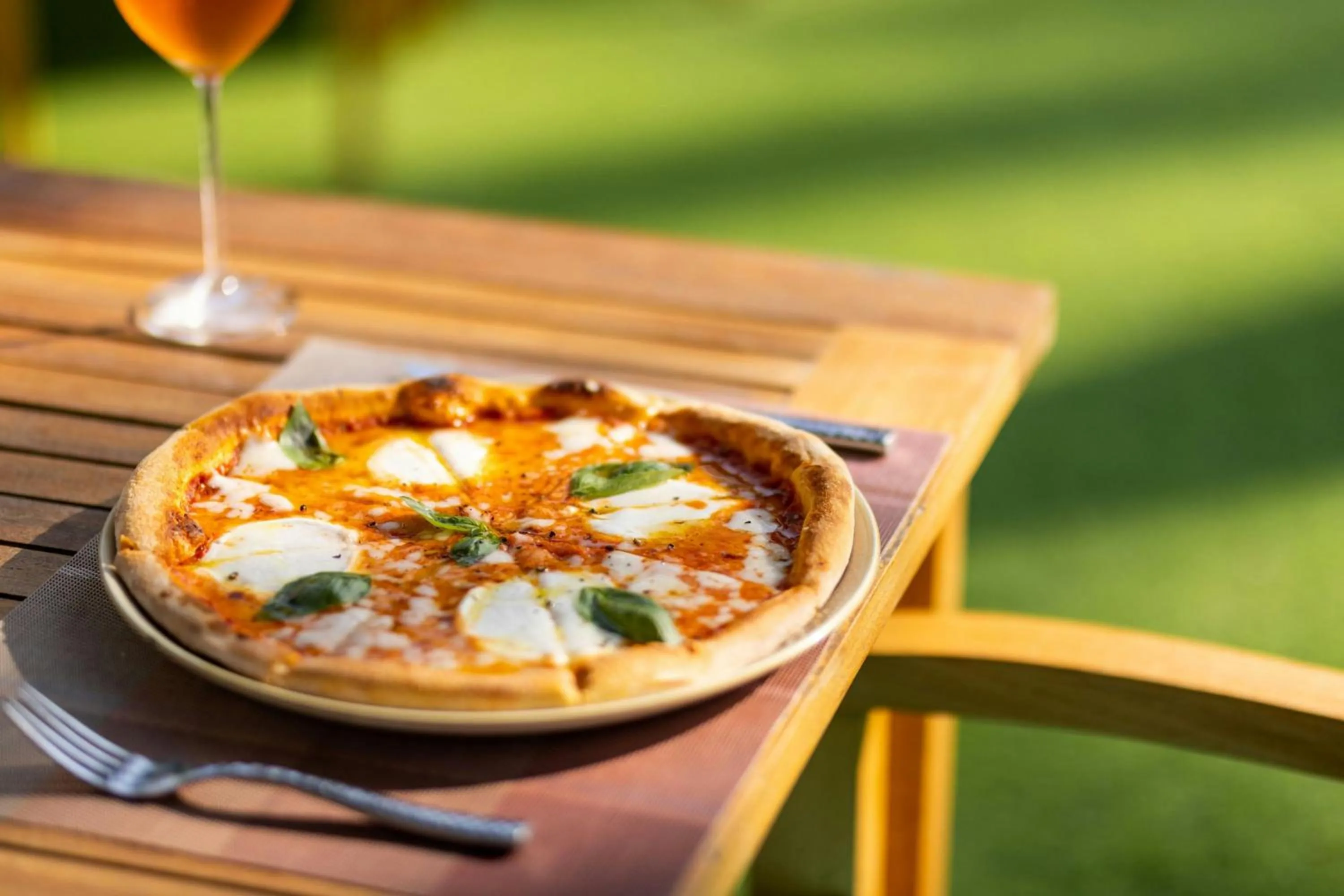 Restaurant/places to eat in Al Habtoor Grand Resort, Autograph Collection