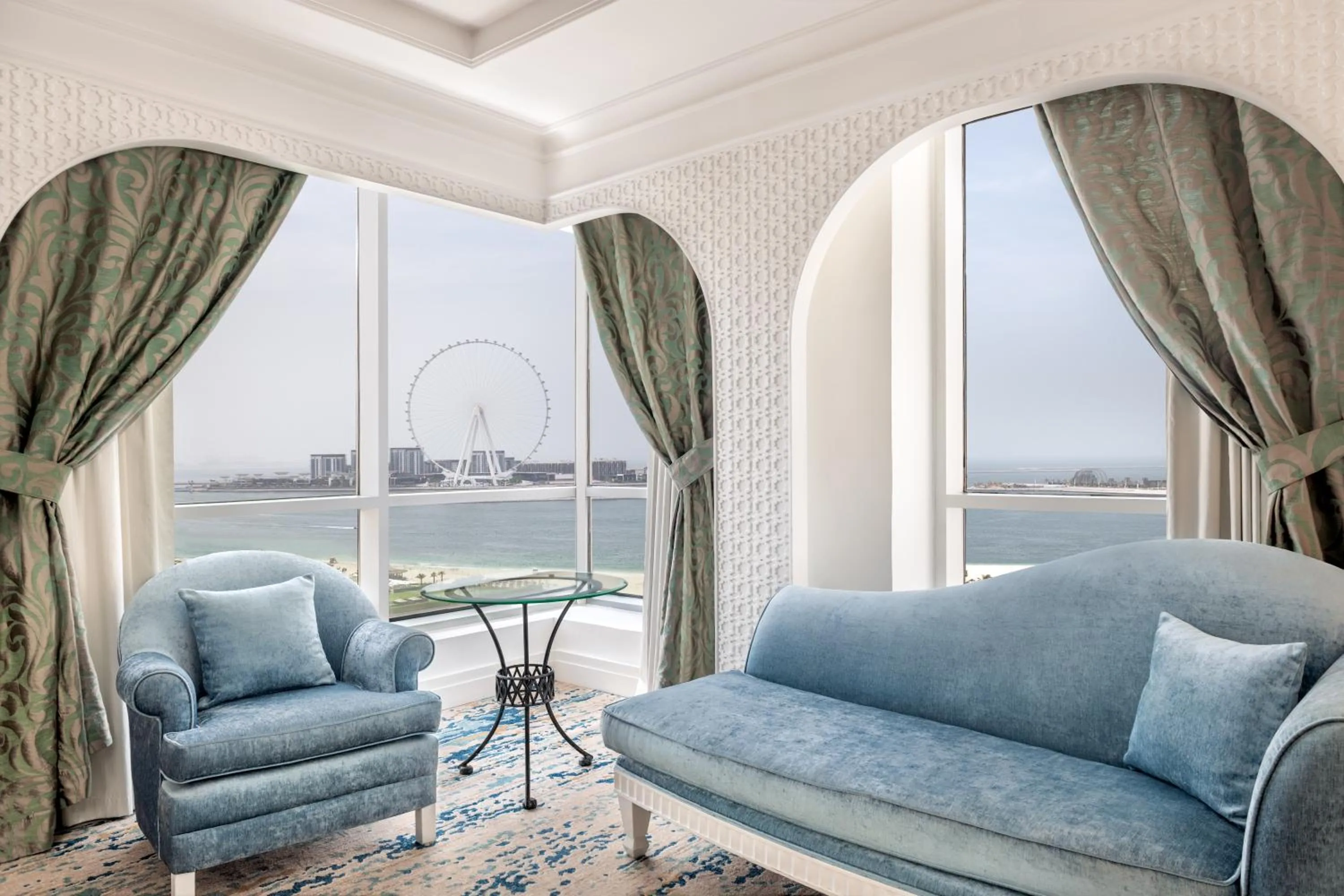 Bed in Al Habtoor Grand Resort, Autograph Collection