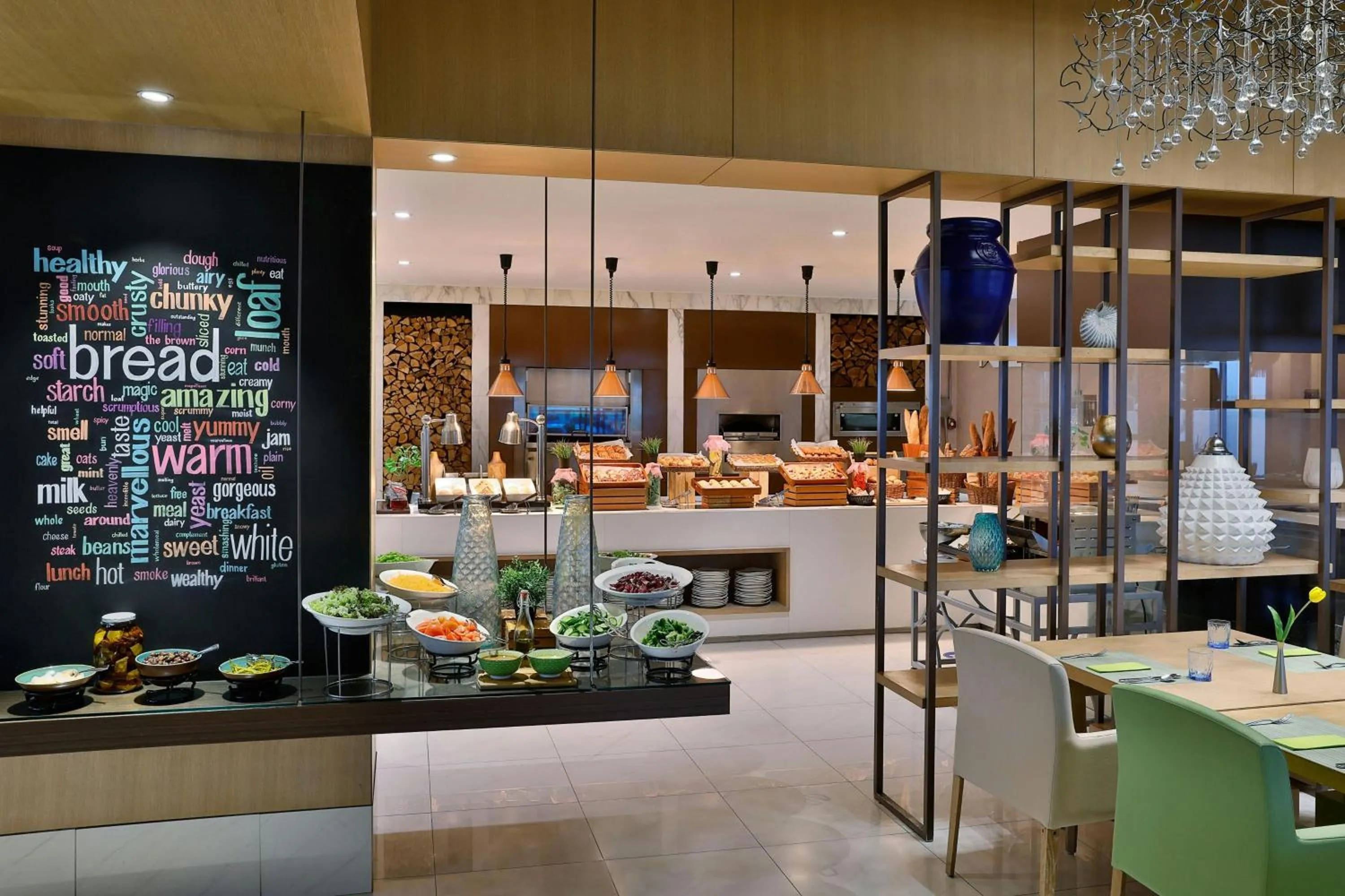 Restaurant/places to eat in Al Habtoor Grand Resort, Autograph Collection