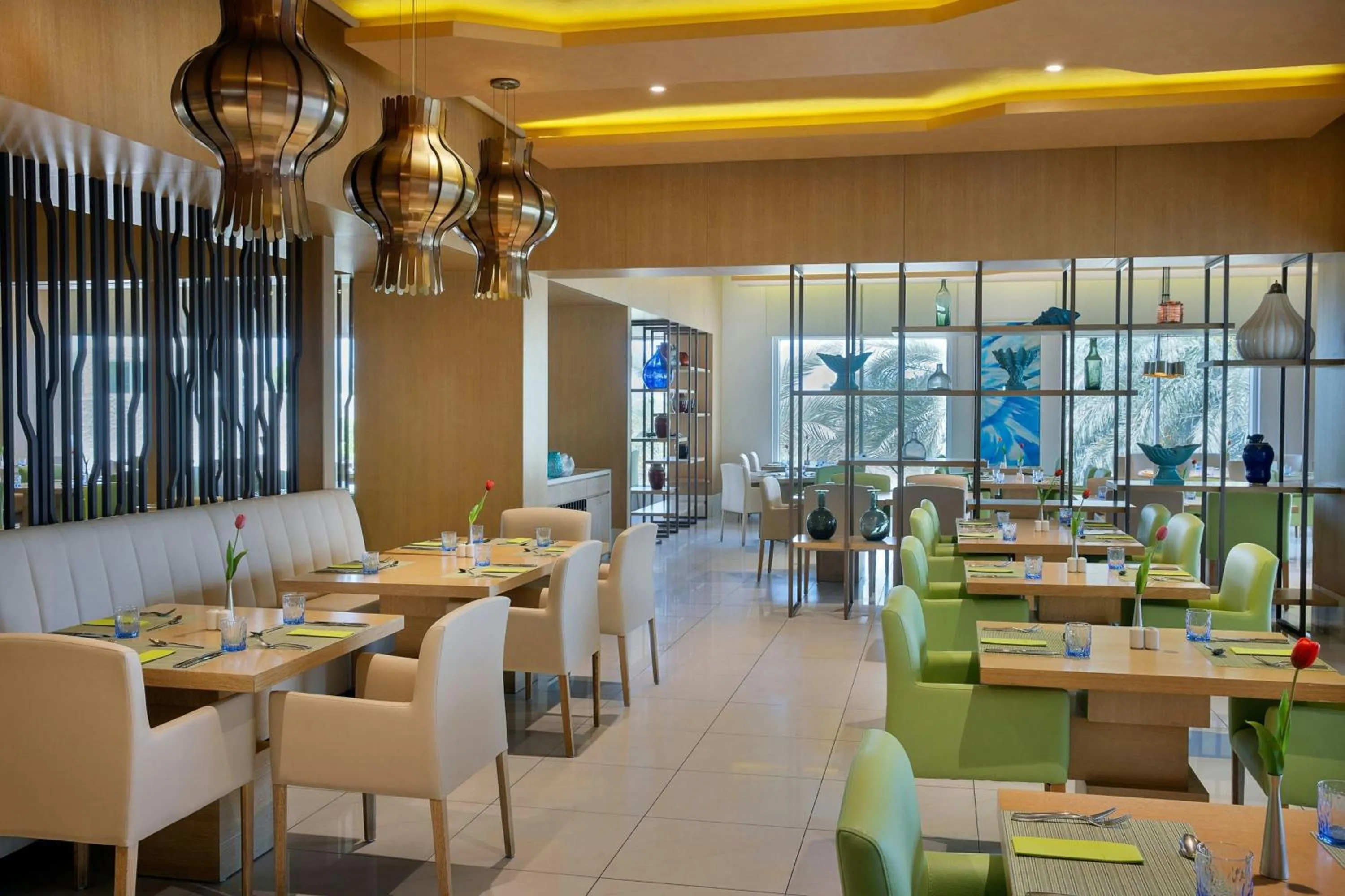 Restaurant/places to eat in Al Habtoor Grand Resort, Autograph Collection