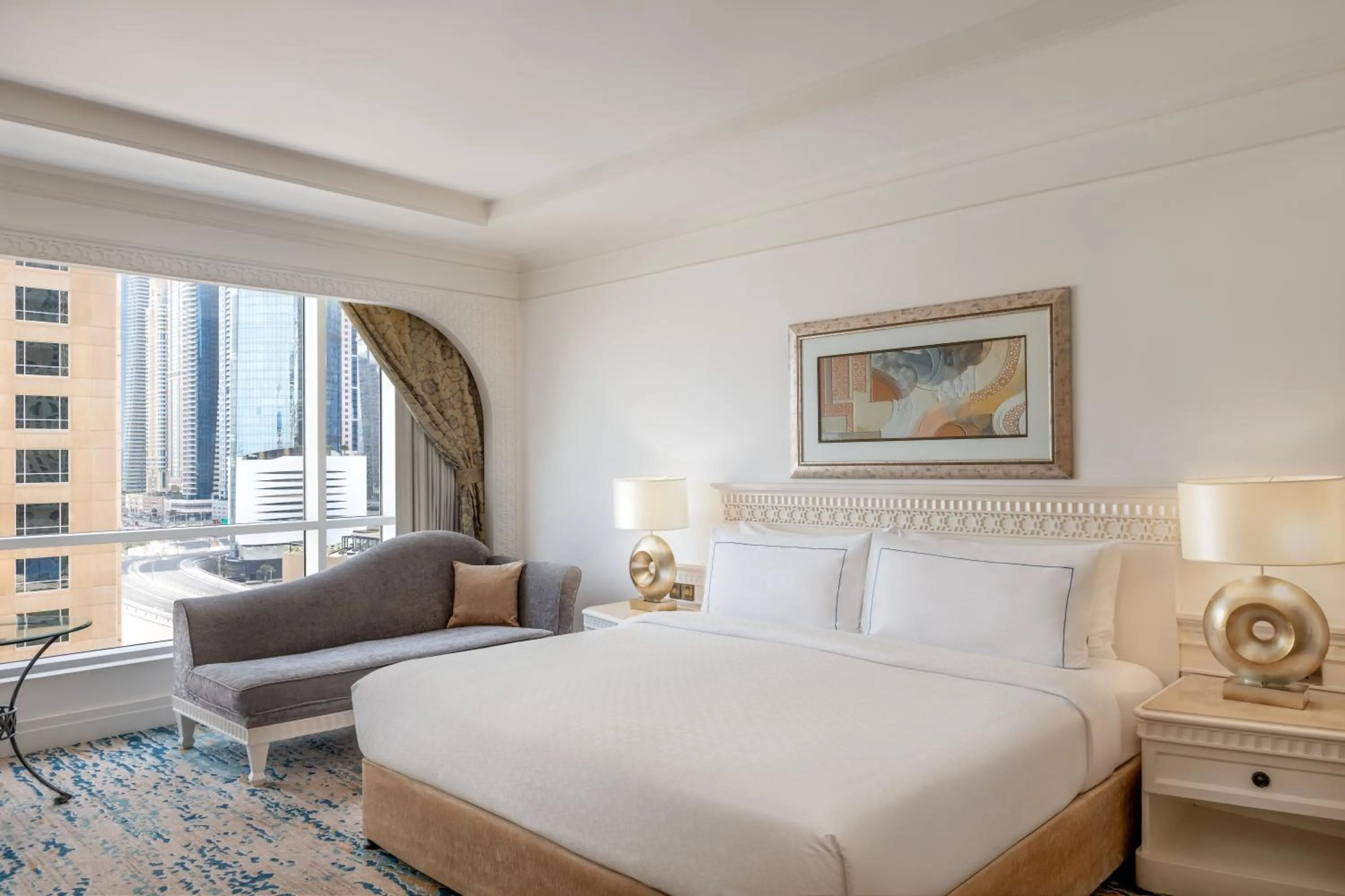 Bedroom, Bed in Al Habtoor Grand Resort, Autograph Collection