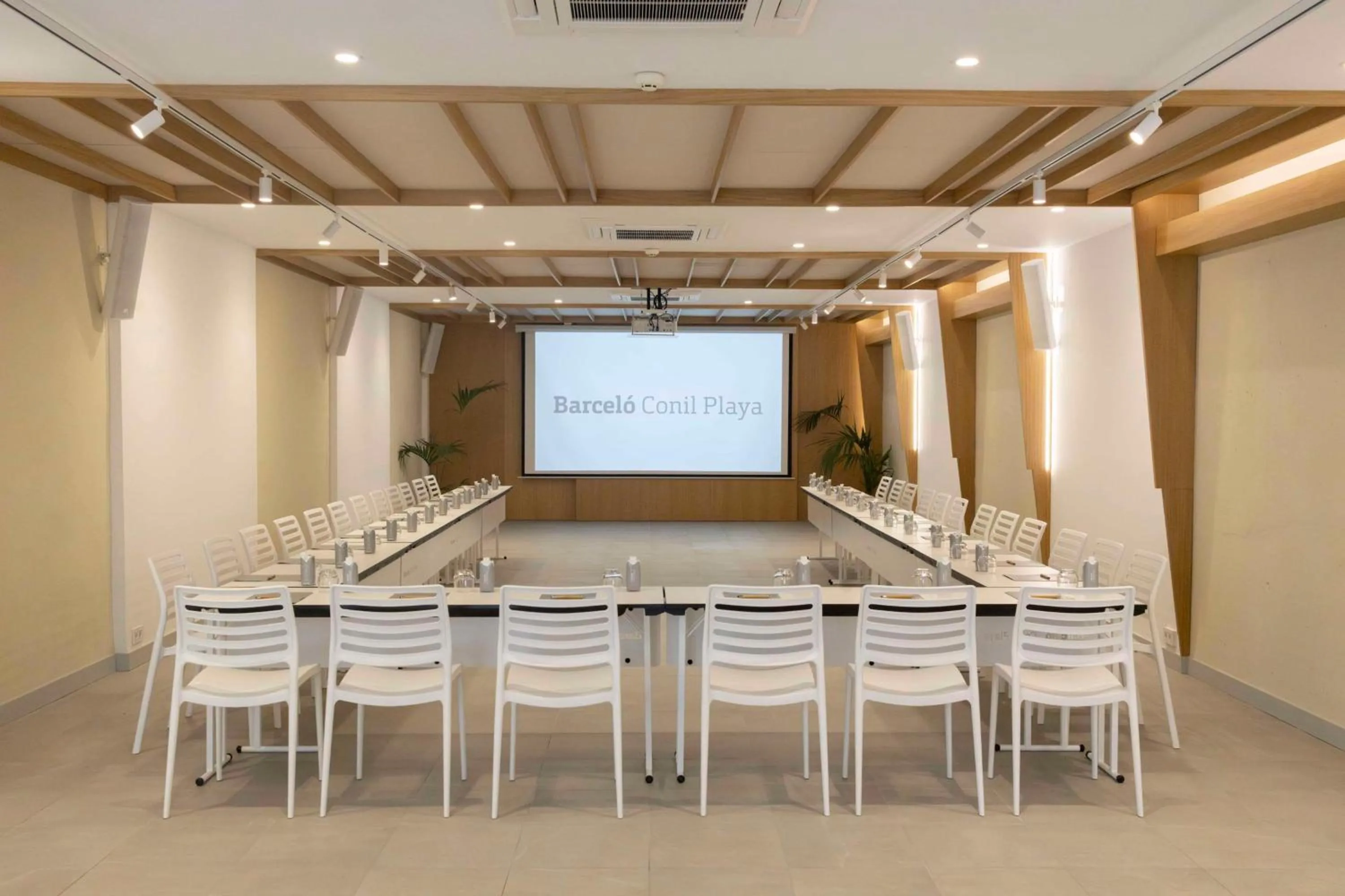 Meeting/conference room in Barceló Conil Playa - Adults Recommended