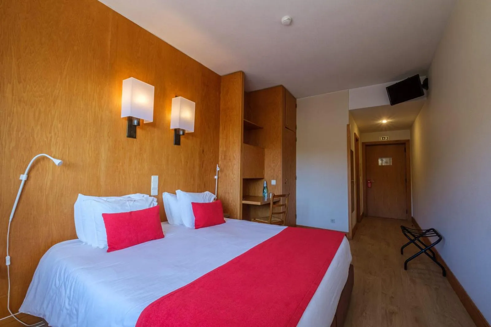 Bedroom, Bed in Vilar Oporto Hotel