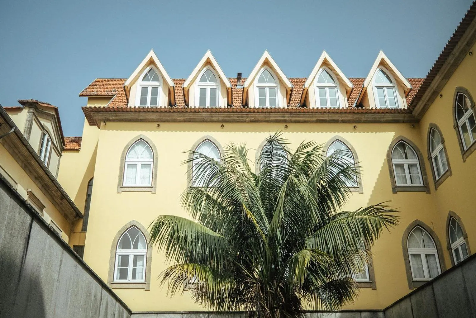 Property building in Vilar Oporto Hotel