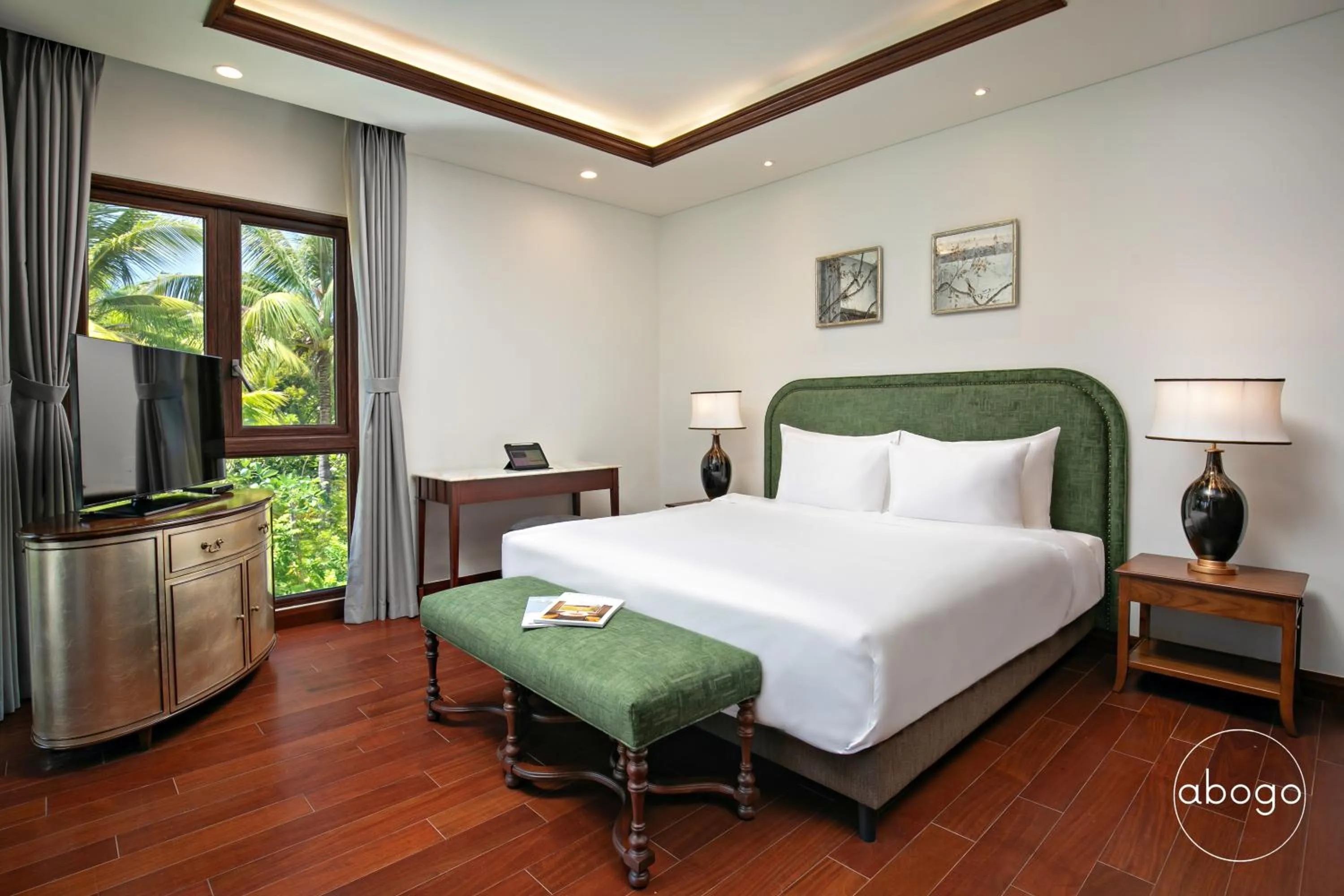 Bed in Abogo Resort Villas Luxury Da Nang