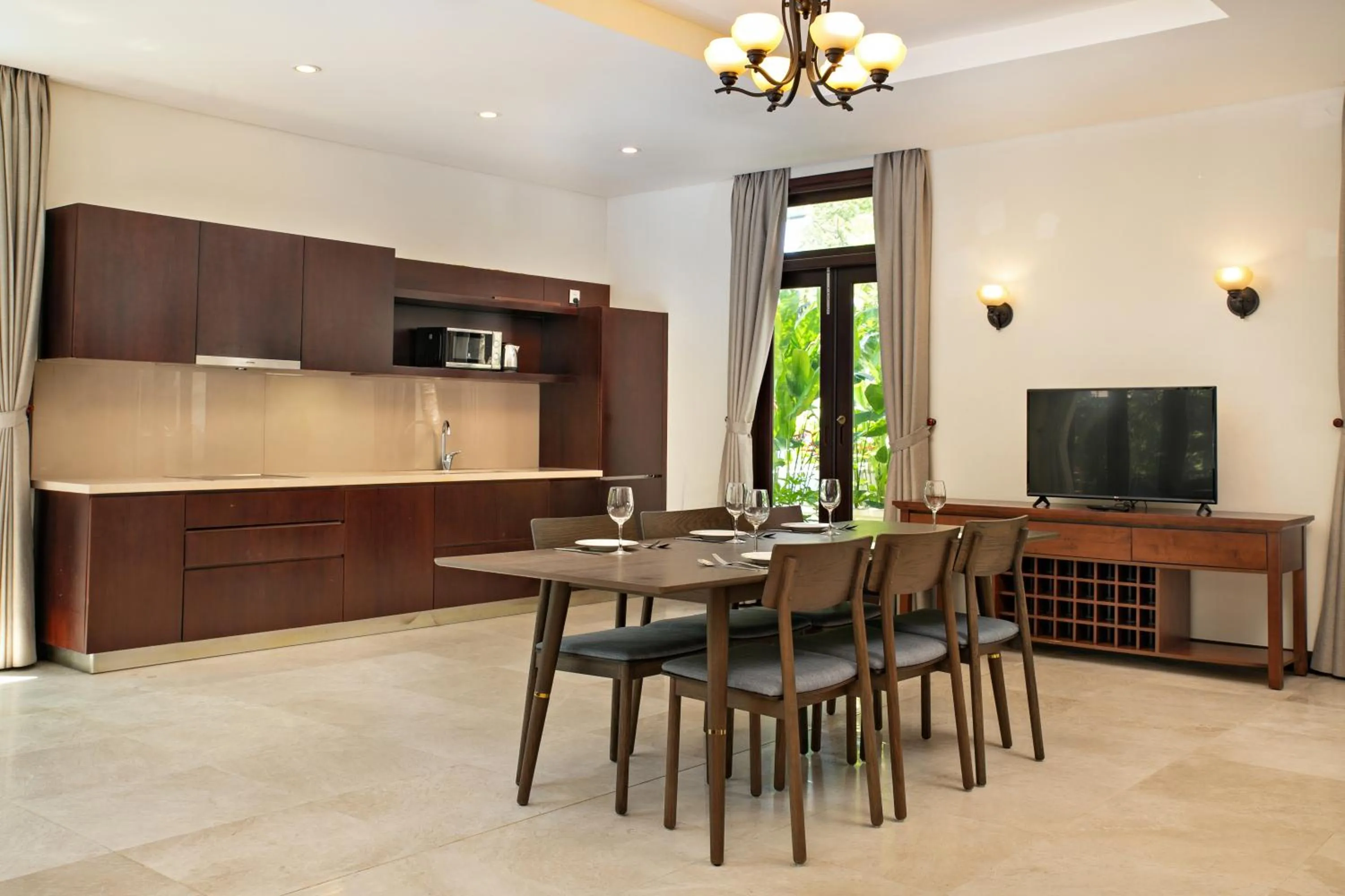 Communal lounge/ TV room in Abogo Resort Villas Luxury Da Nang