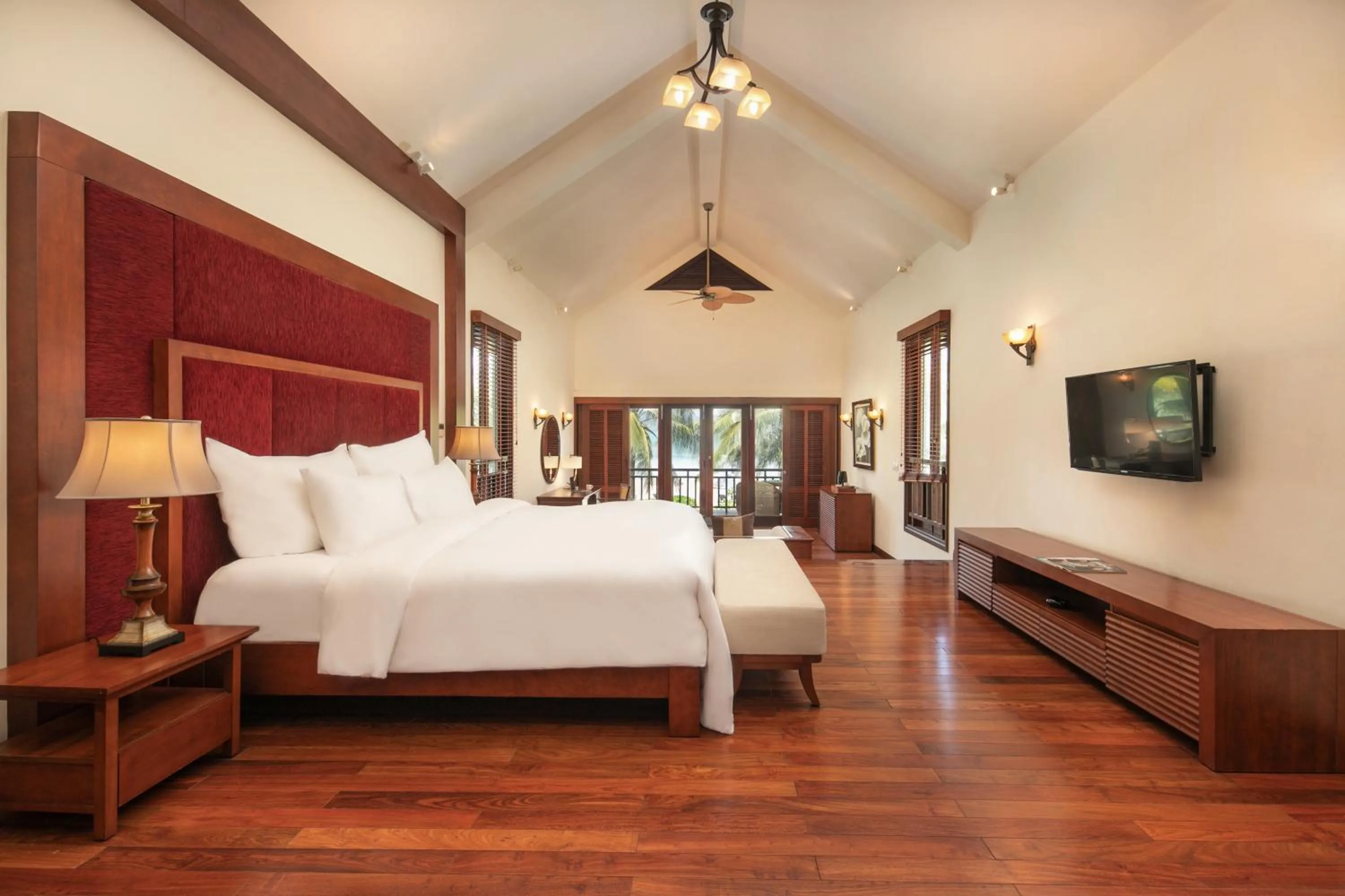 Bed in Abogo Resort Villas Luxury Da Nang